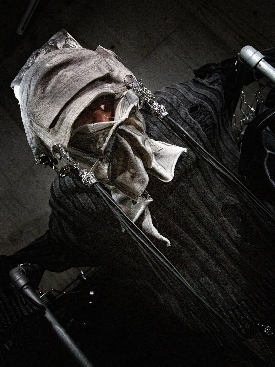 【DIG YOUR OWN GRAVE】FRINGE SKULL KEY CHAIN / 【ディグユアオウングレイブ】フリンジスカルキーチェーンキーホルダー