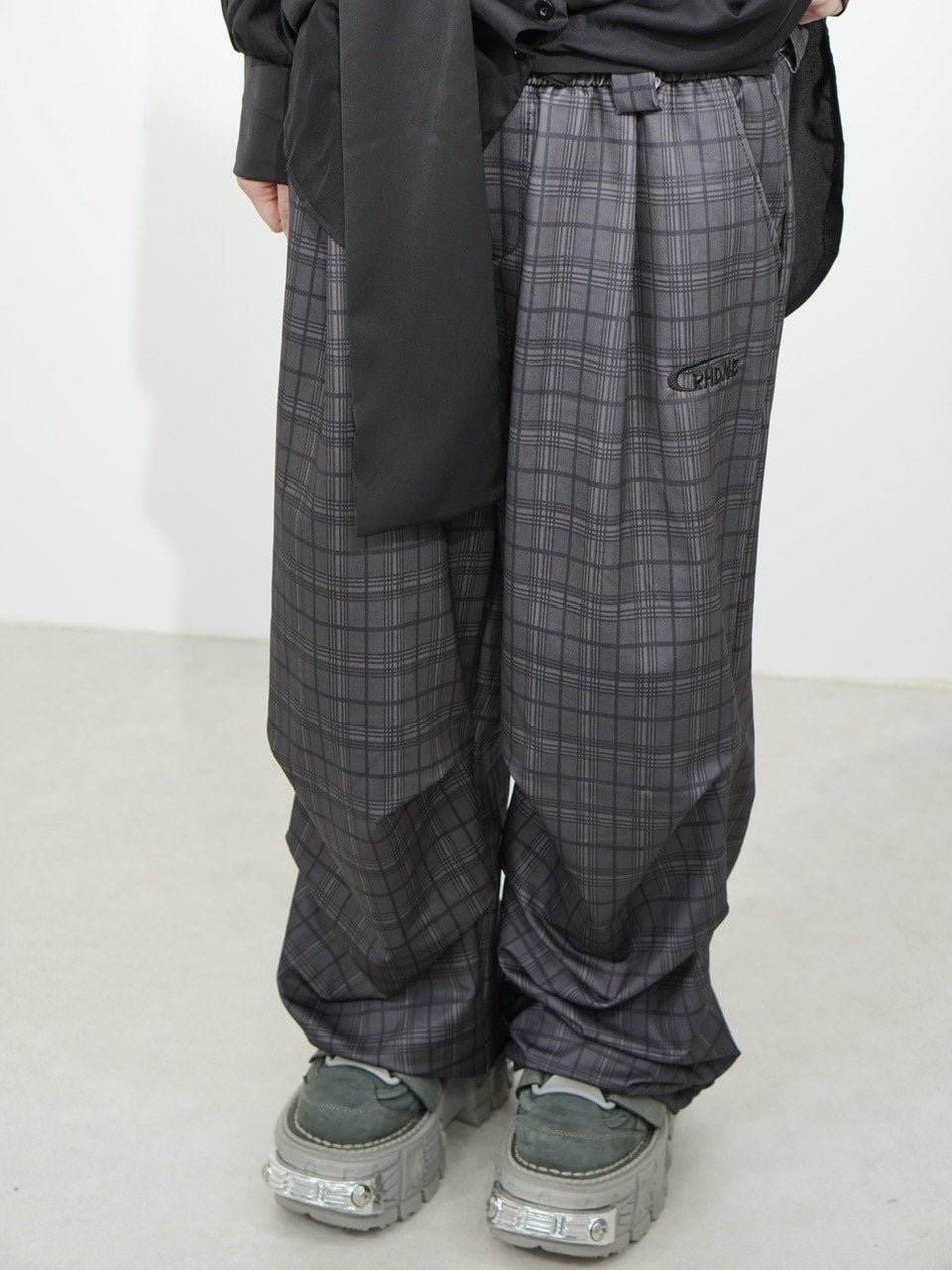 国際配送【Nerd out XU】check tuck wide pants