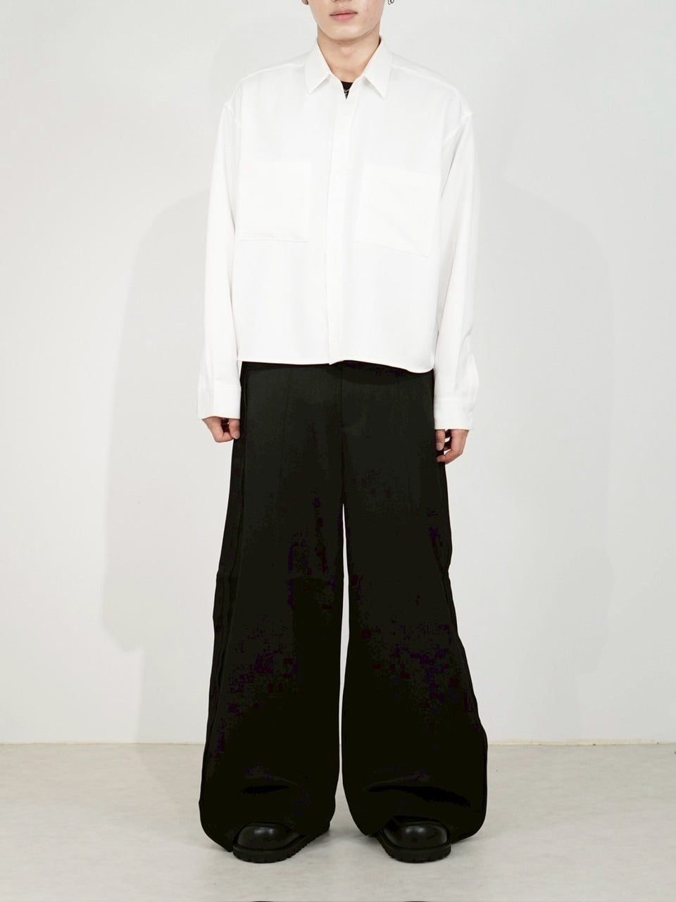 受注制【Chikashitsu +】cropped long sleeve shirt (3color)
