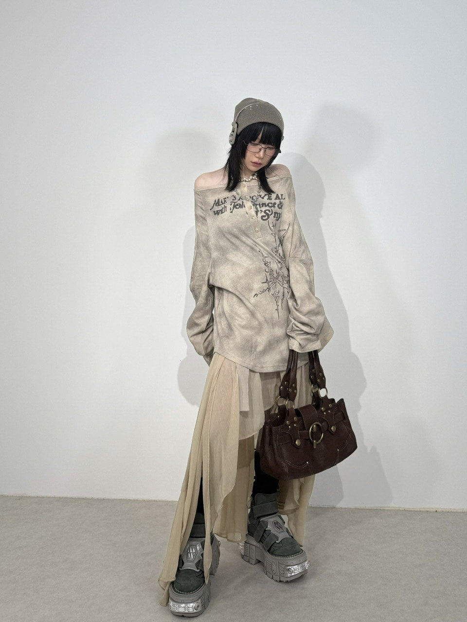 国際配送【Nerd out XU】asymmetry sheer long skirt (2color)