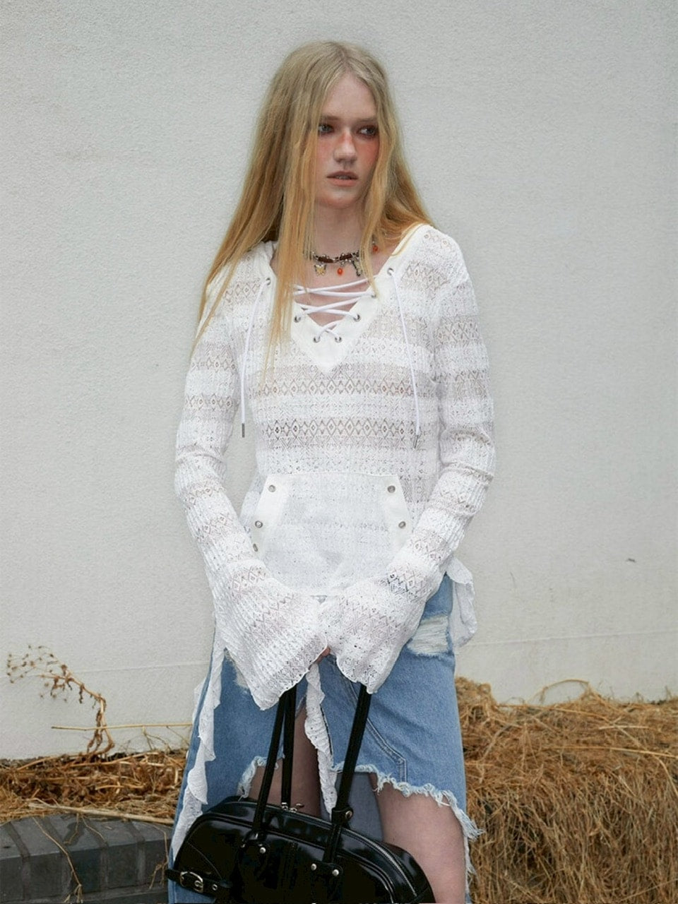 【NOT KNOWING】Lace V Neck Ruffle Hoodie
