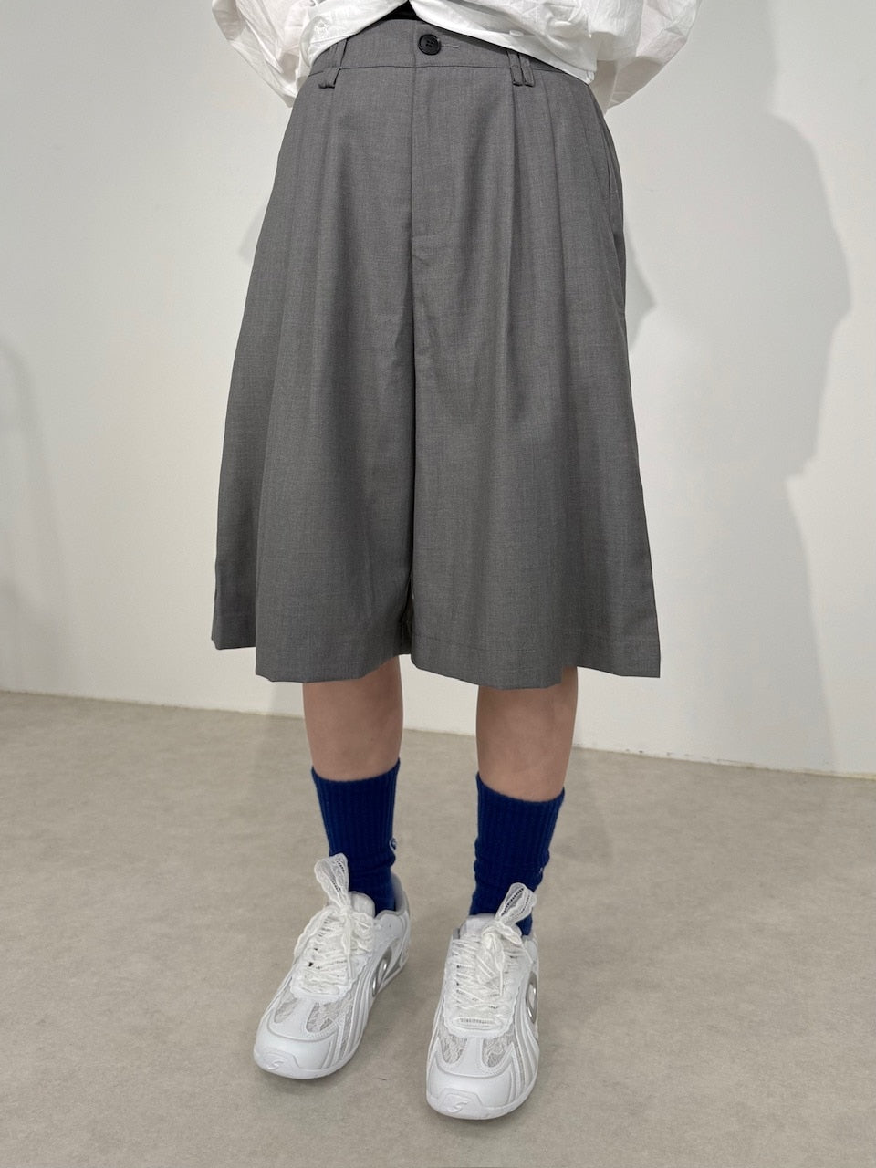 国際配送【Nerd out XU】Bermuda slacks tuck pants (2color)