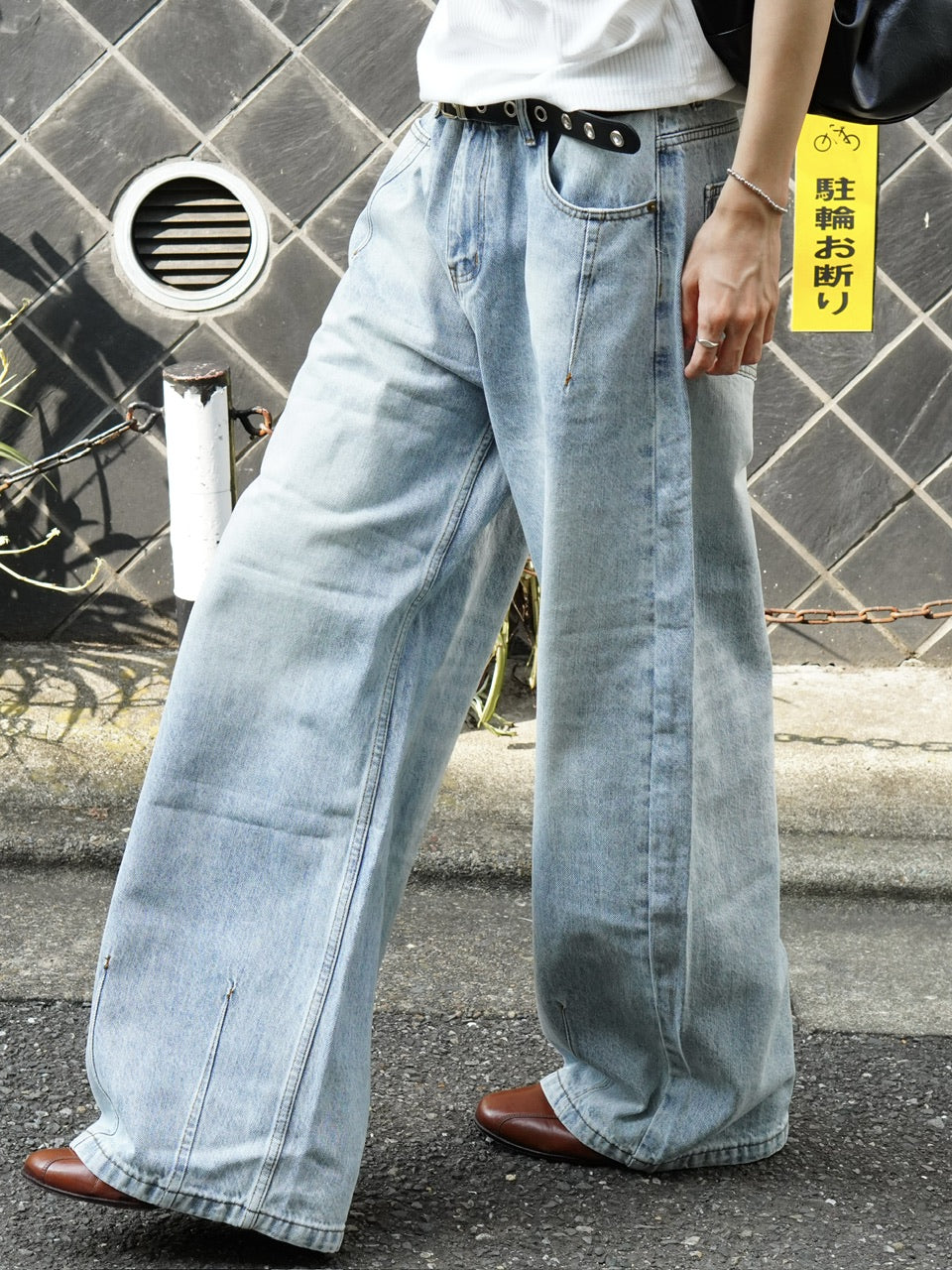 東京店WEB限定受注制【Chikashitsu +】barrel leg jeans
