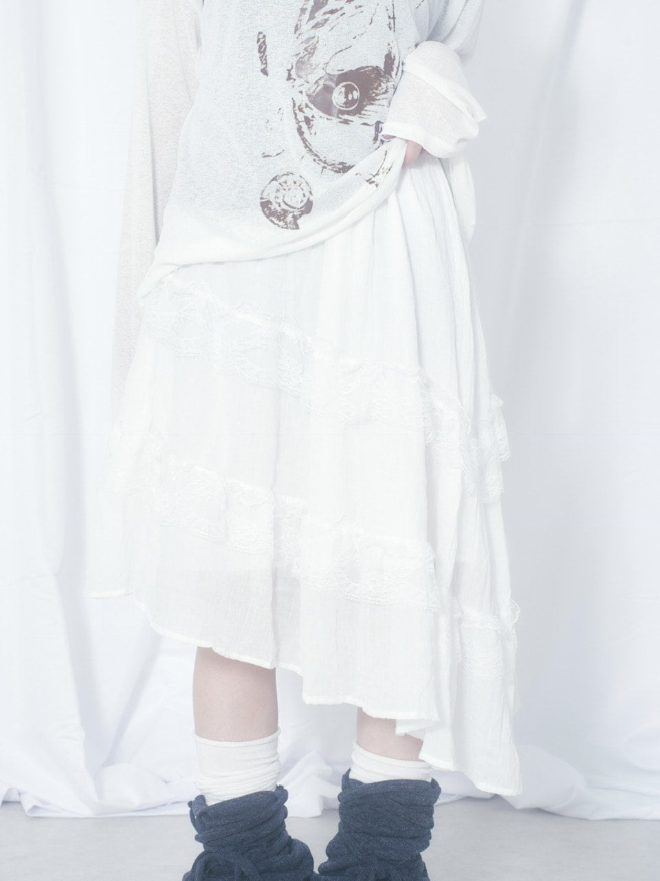国際配送【Nerd out XU】unbalance long frill skirt (3color) / 【ナードアウトエックスユー】アンバランスロングフリルスカート