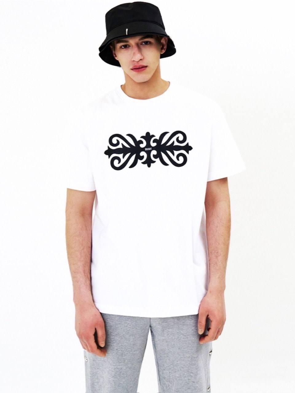 【E RIN AI E】TRIBAL SHORT SLEEVE TEE
