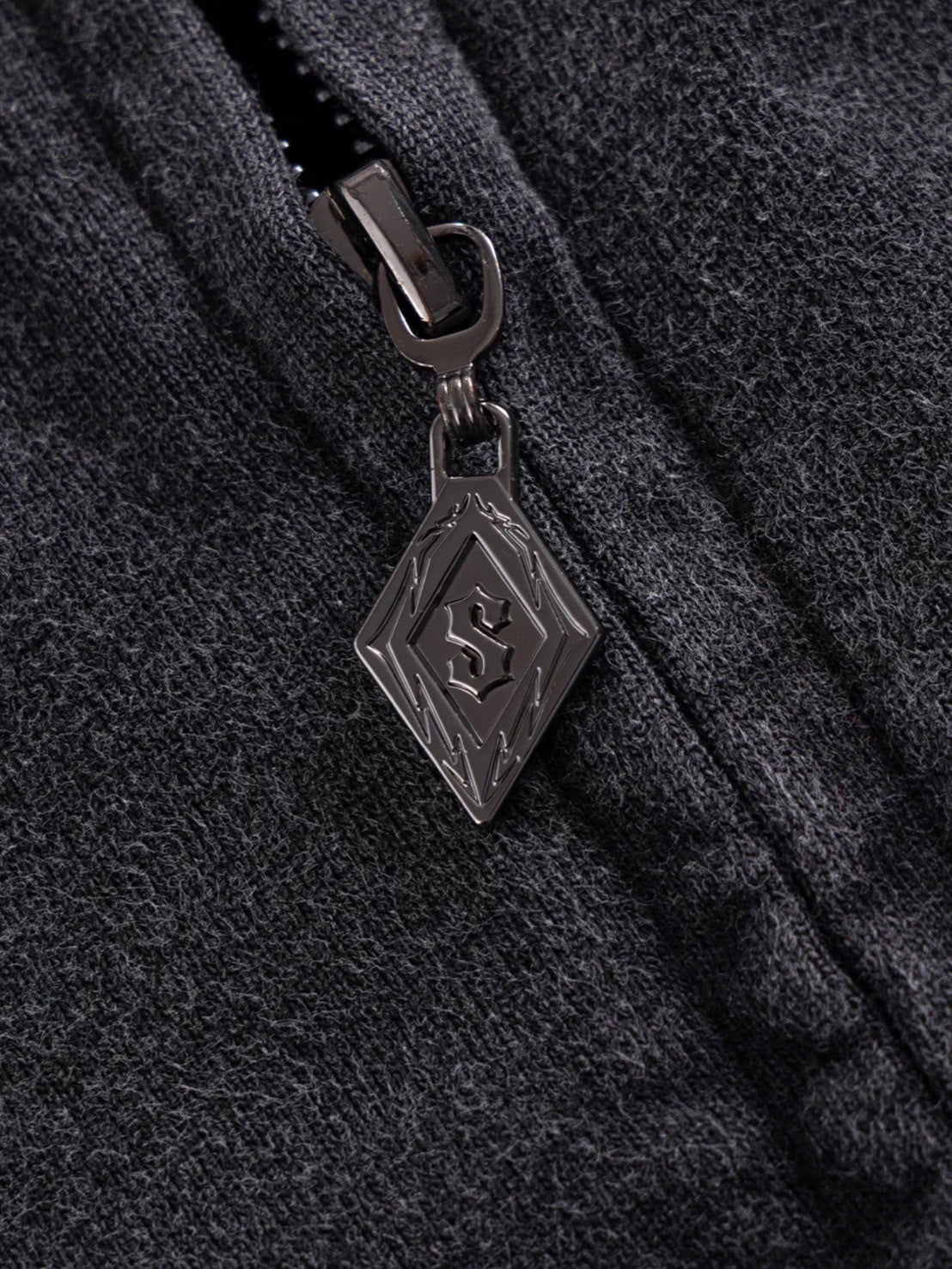supplier ピアス　パーカー A'GEM/9 × .kom 『SUPPLIER/サプライヤー』 Pierced Tribal Cross Zip