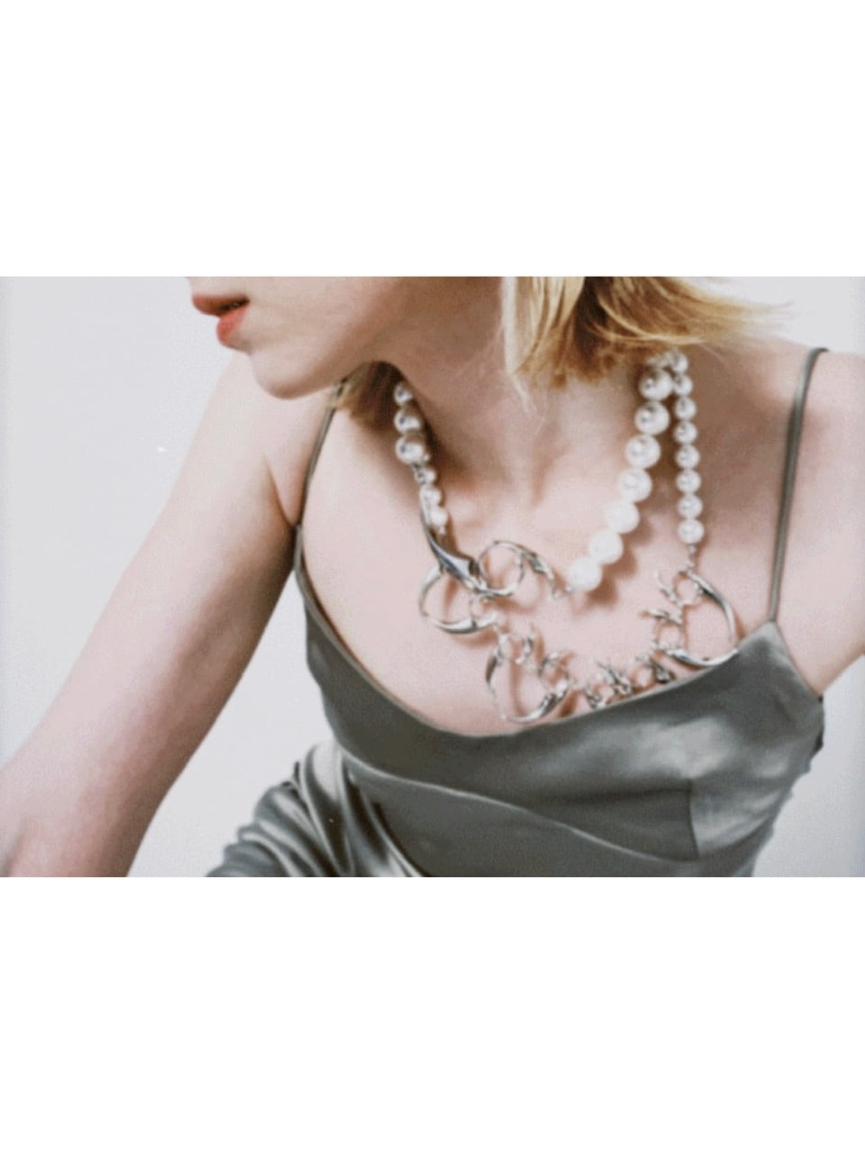 【PEG LEG】little Emblem-linked pearl necklace
