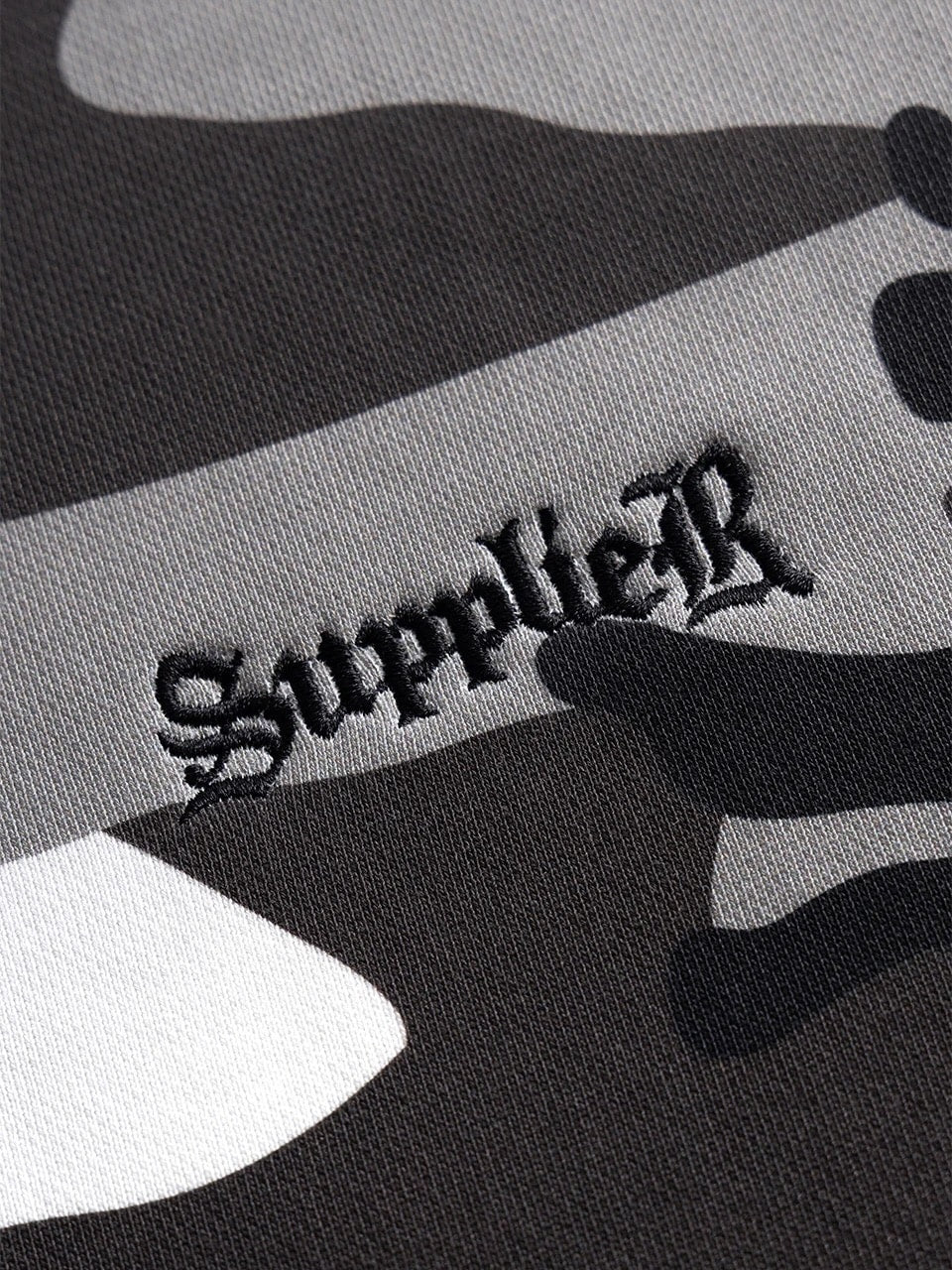 【SUPPLIER】Cross Zip Hoodie (New Silhouette) / 【サプライヤー】クロスロゴジップアップパーカー