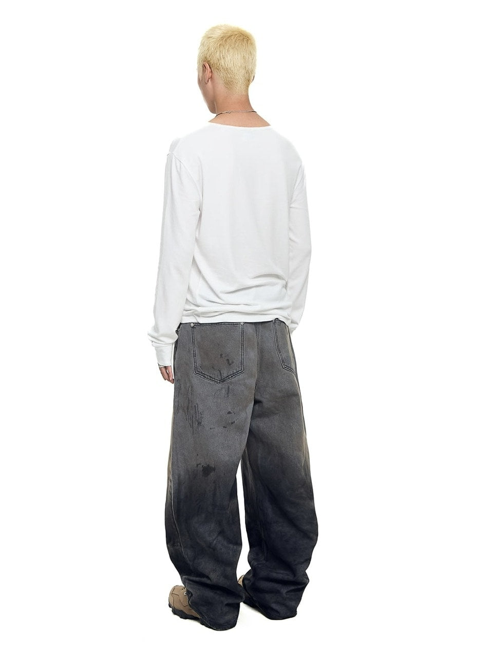 12/21再入荷【AAKAM】Dirty Gradation Denim Pants