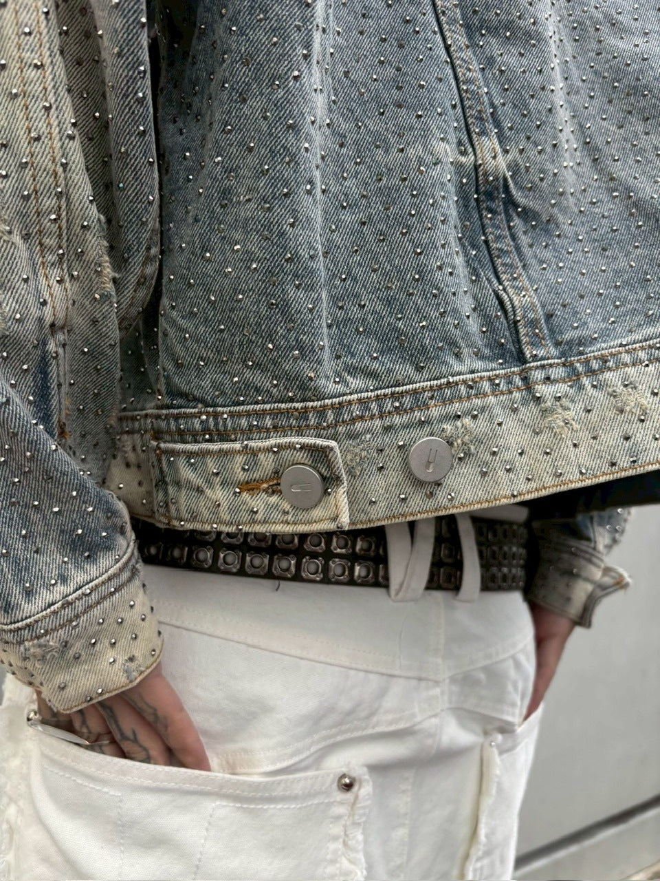 国際配送【Never mind the XU】rhinestone denim jacket (2color