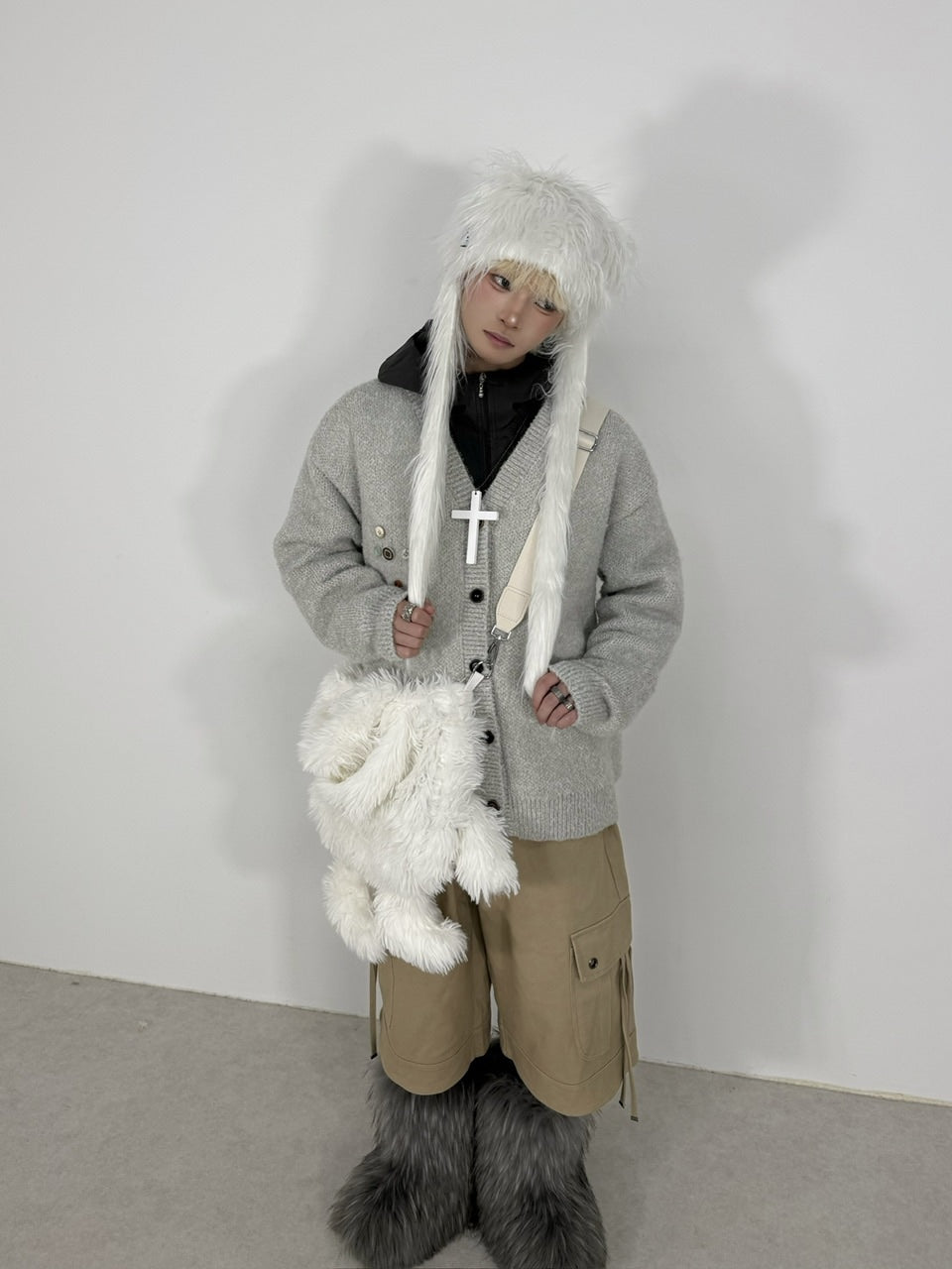 国際配送【Nerd out XU】arm and legs fur bag / 【ナードアウトエックスユー】アームアンドレッグファーバッグ