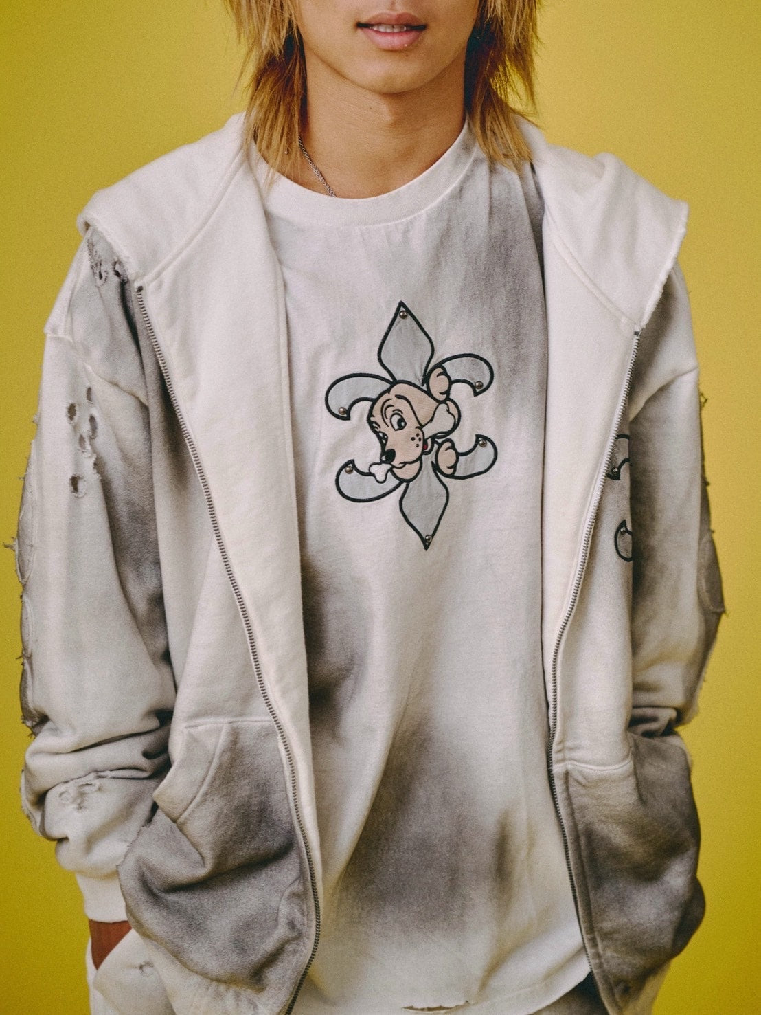 【GALFY】ぼろぼろロゴ百合の紋パーカー