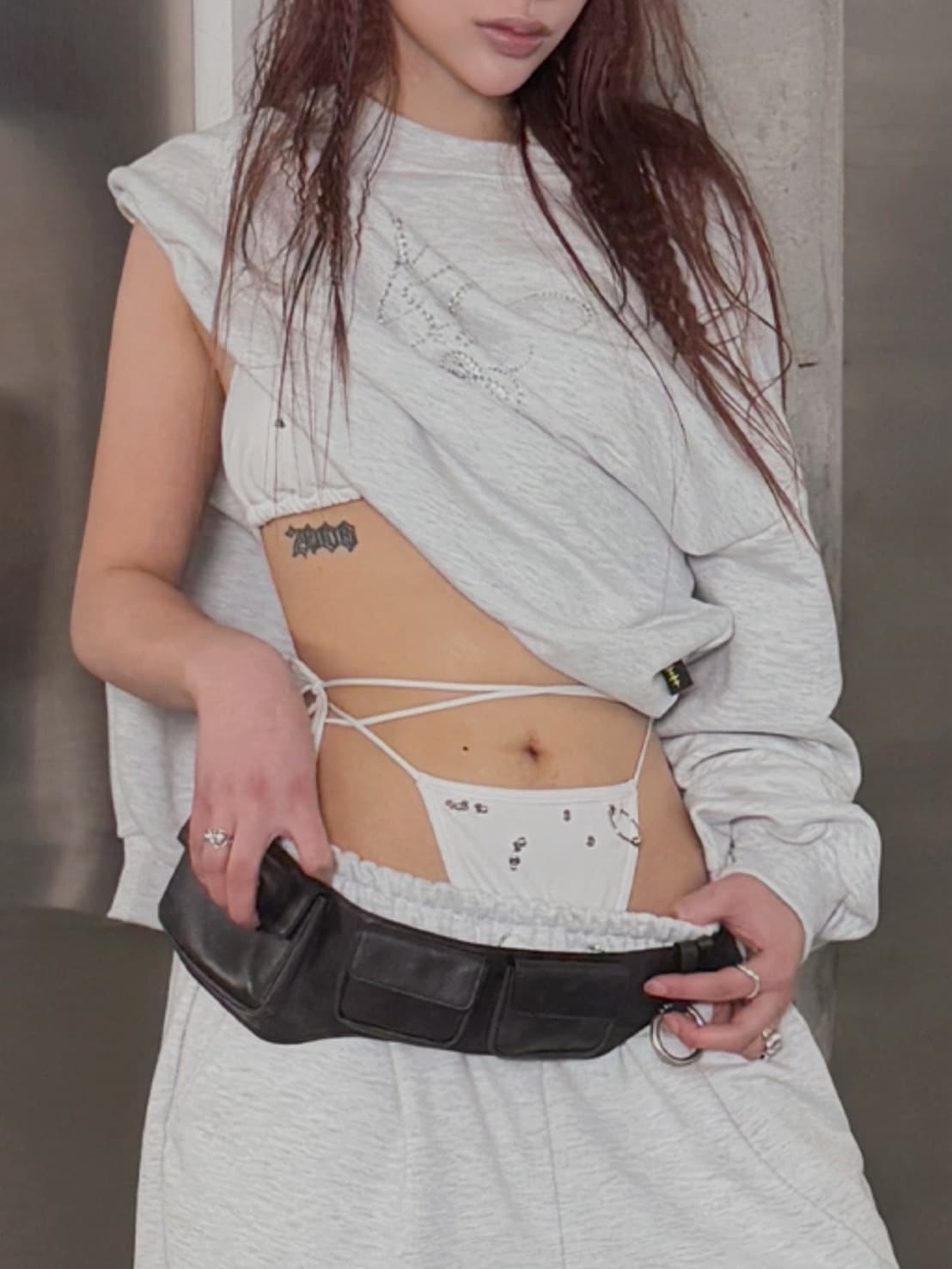 【HOLY NUMBER 7】OVERFIT HIP HOP MOVE CUBIC LETTERING SWEATSHIRT