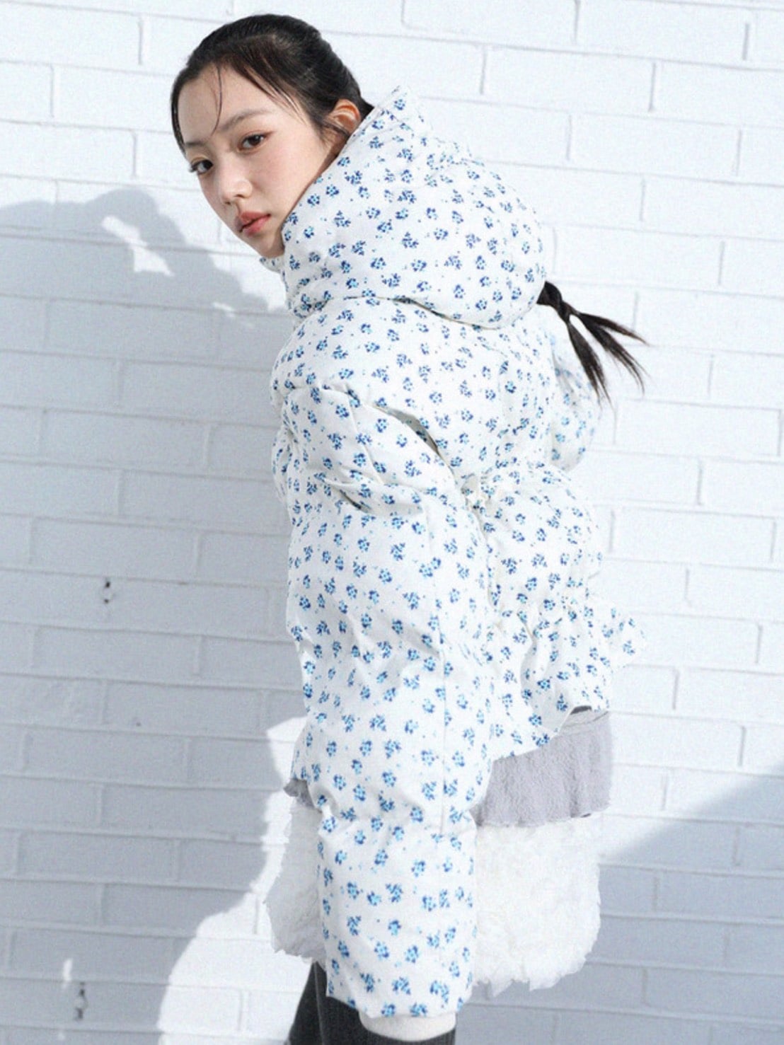12/21 20:00 発売【Uglyshadow】FLOWER RIBBON PADDING JUMPER