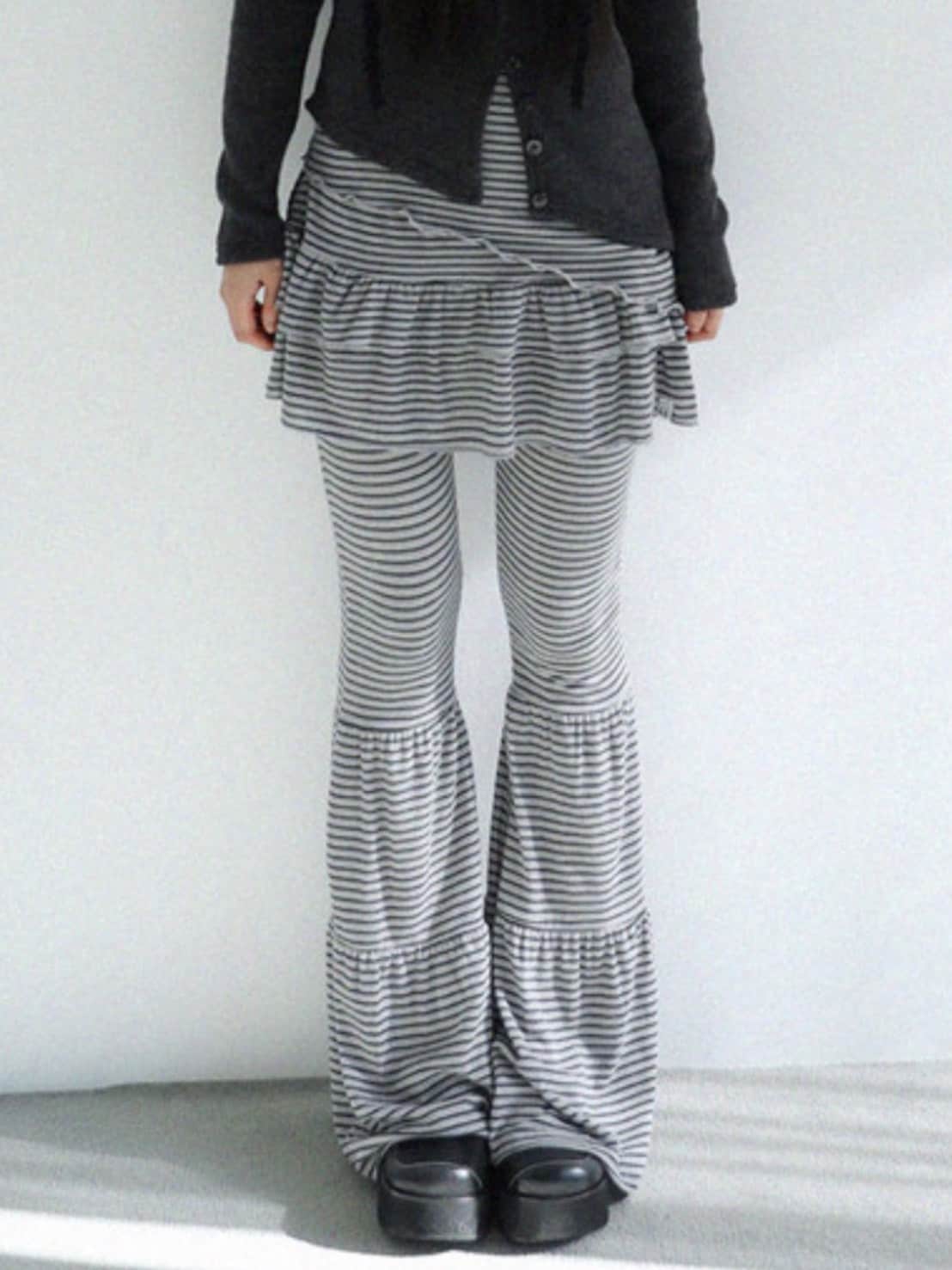 12/21 20:00 発売【Uglyshadow】CANCAN STRIPE SKIRT PANTS