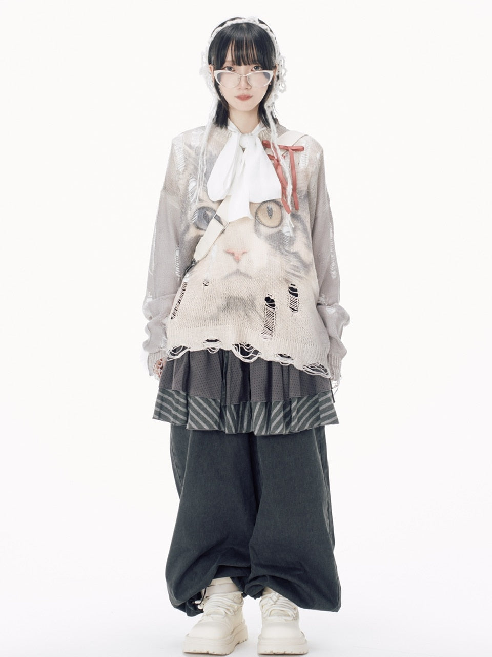 国際配送【Nerd out XU】odd eye cat damage knit / 【ナードアウトエックスユー】オッドアイキャットダメージニット