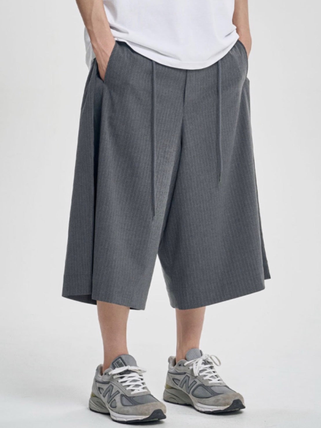 着画、物撮りまだ【AJOBYAJO】One Tuck Stripe Bermuda Pants