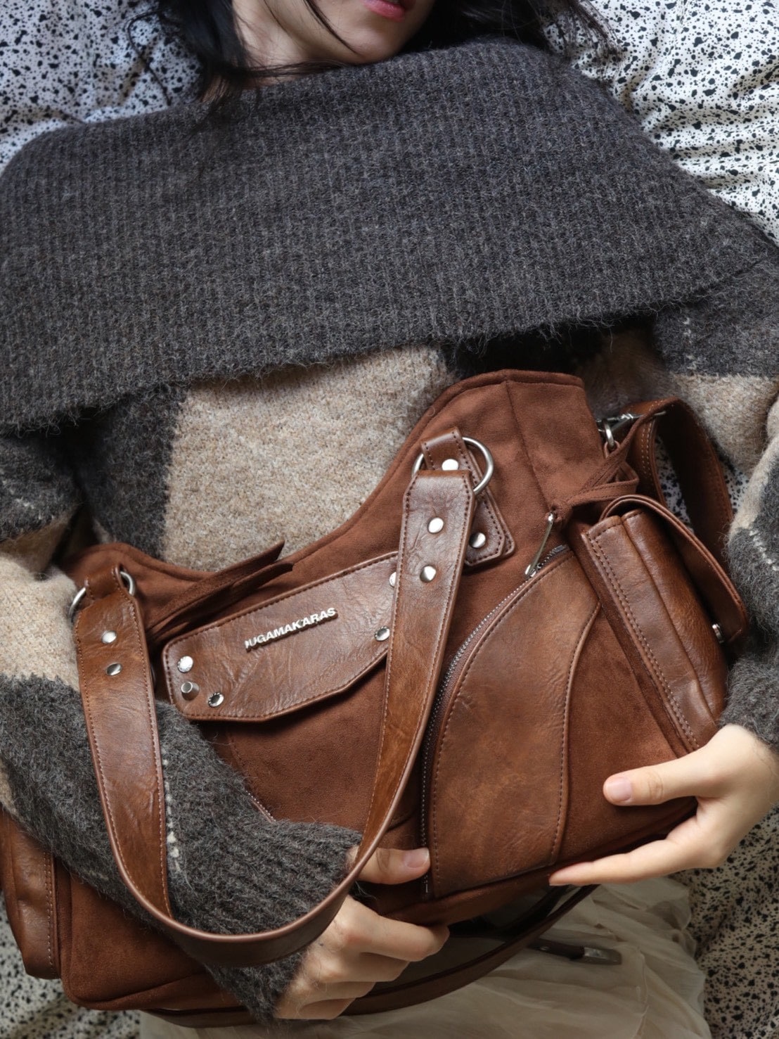 【IUGAMAKARAS】Studded Suede Shoulder Bag