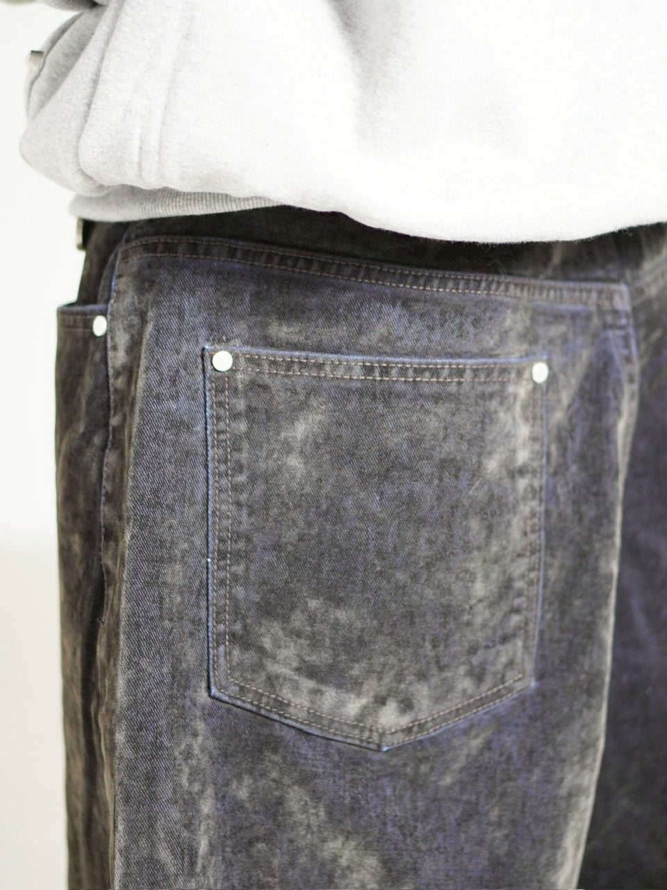 受注制【Chikashitsu +】velvet touch buggy denim pants / 【チカシツプラス】ベルベットタッチバギーデニムパンツ (2color)