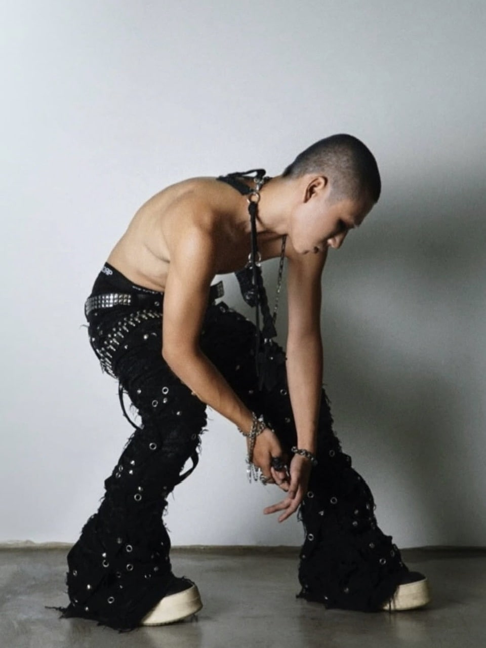 2/28 20:00 発売【UNIZ】Chainwrape Pants / 【ユニズ】アイレットチェーンデニムフレアパンツ