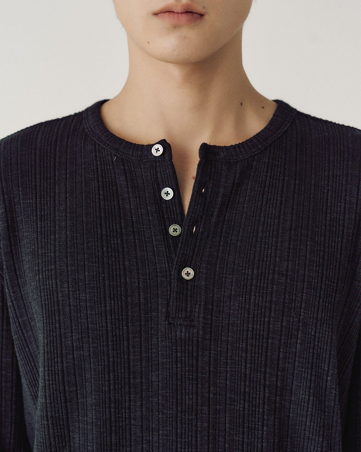 【MMIC】GRAIN HENLEY NECK