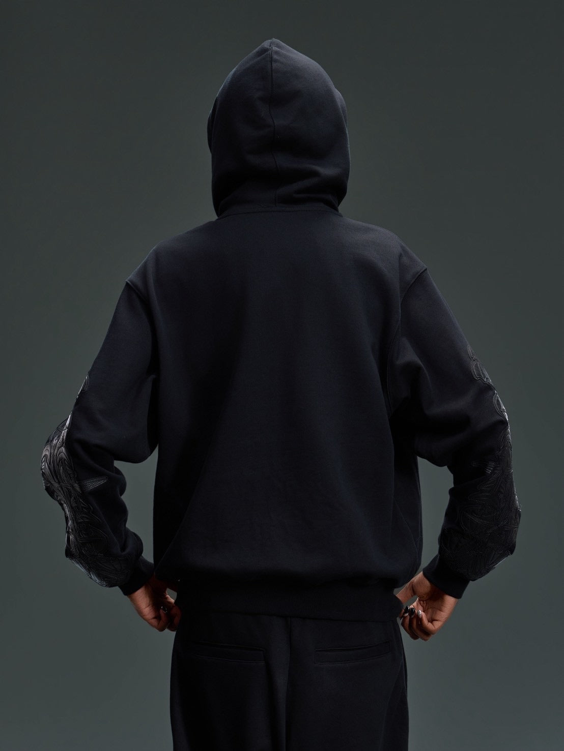 【The Boy Has No Patience】LEATHER PATCH ZIP HOODIE