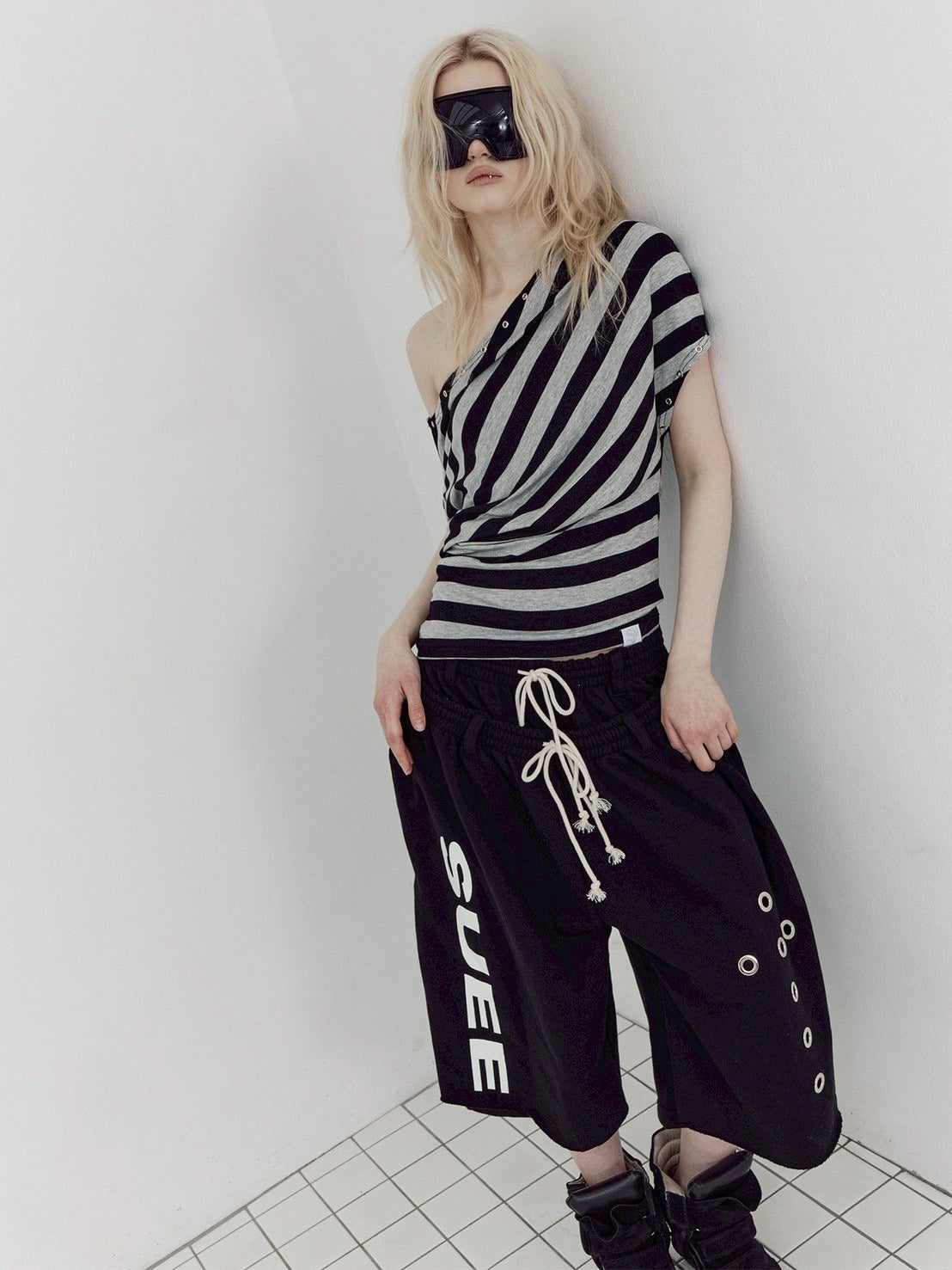 【SETUP-EXE】STRIPE EYELET DRAPE TOP