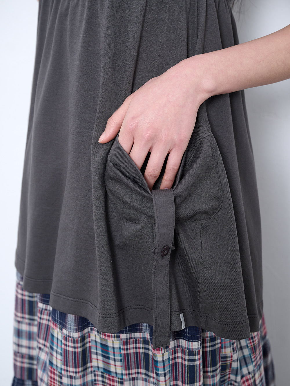 【TUOMIO】SHIRRED POCKET TOP