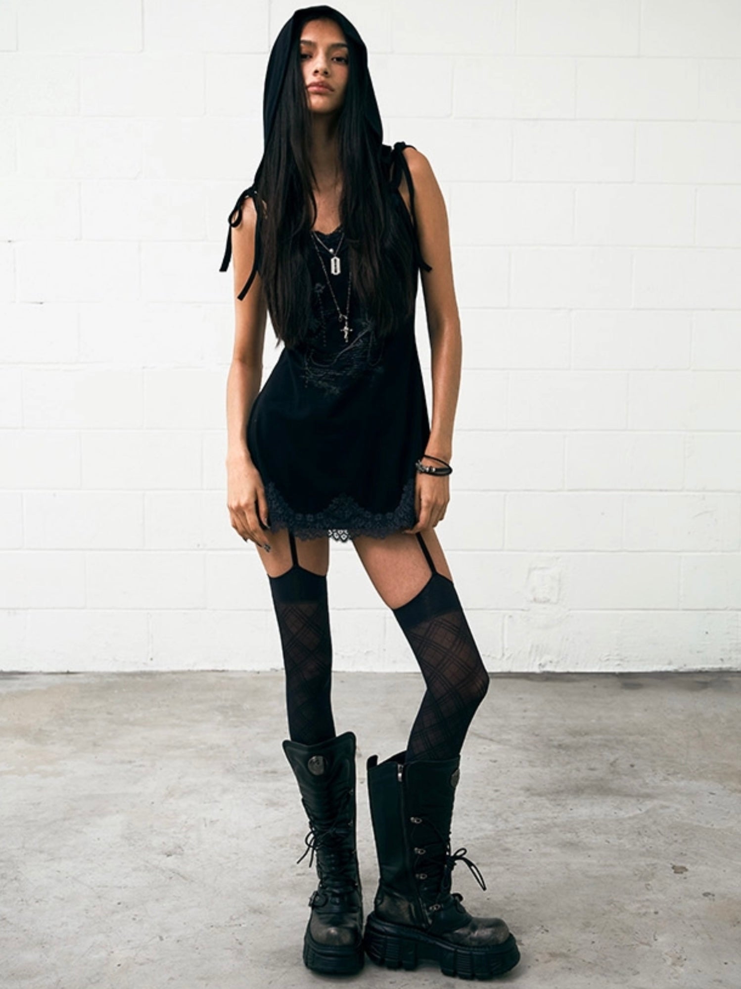 6/6 20:00発売【NOT KNOWING】Lace Hoodie Dress