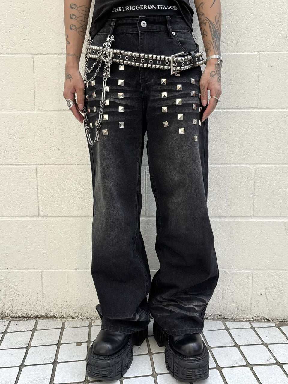 国際配送【Never mind the XU】studs washed wide denim pants (2color)