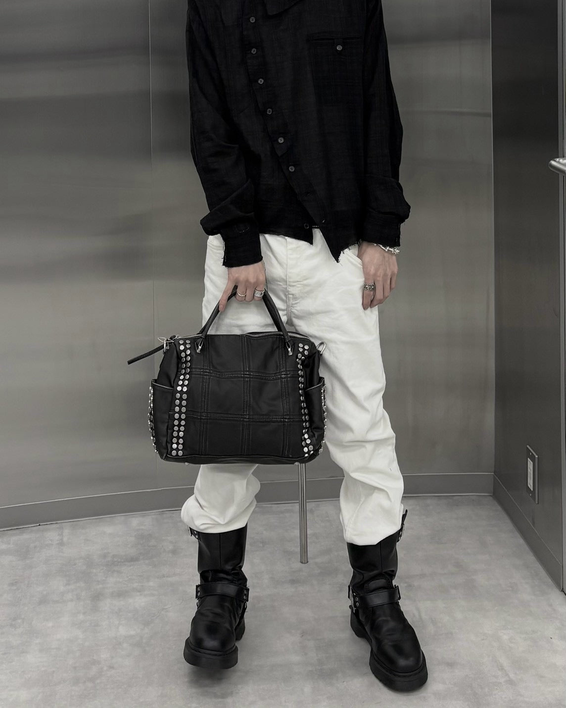 受注制【nmtc+】Studded Boston bag
