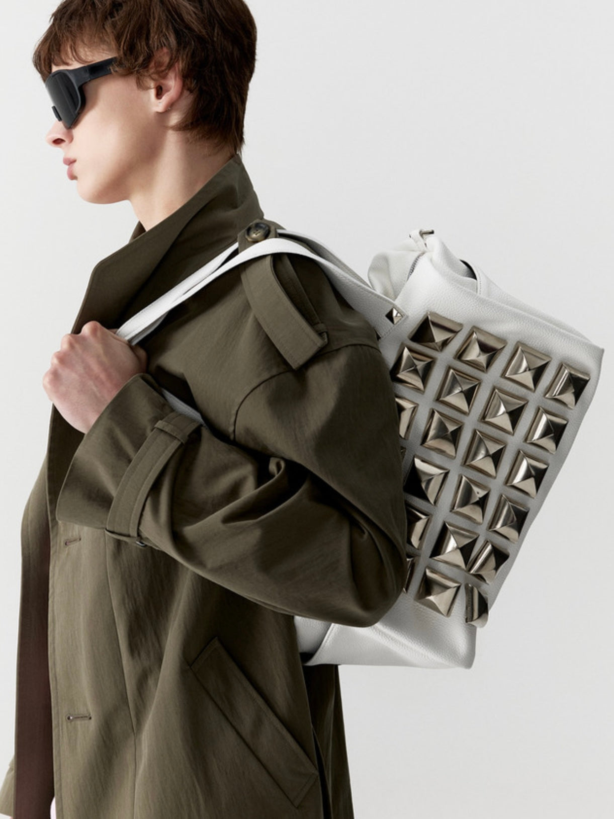 【ESC STUDIO】oversize studded shoulder bag