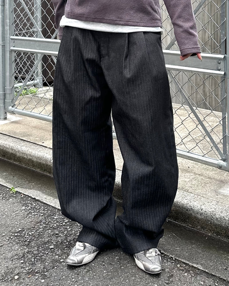 大阪店WEB限定受注制【Chikashitsu +】herringbone tuck wide pants