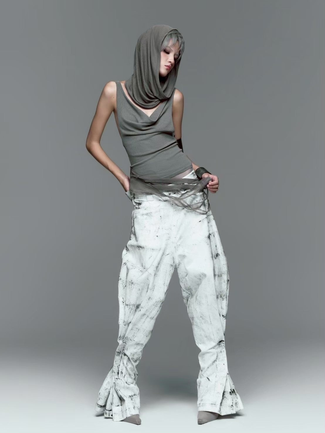 【EYE OF THE STORM】ASHEN HOOD TANK TOP