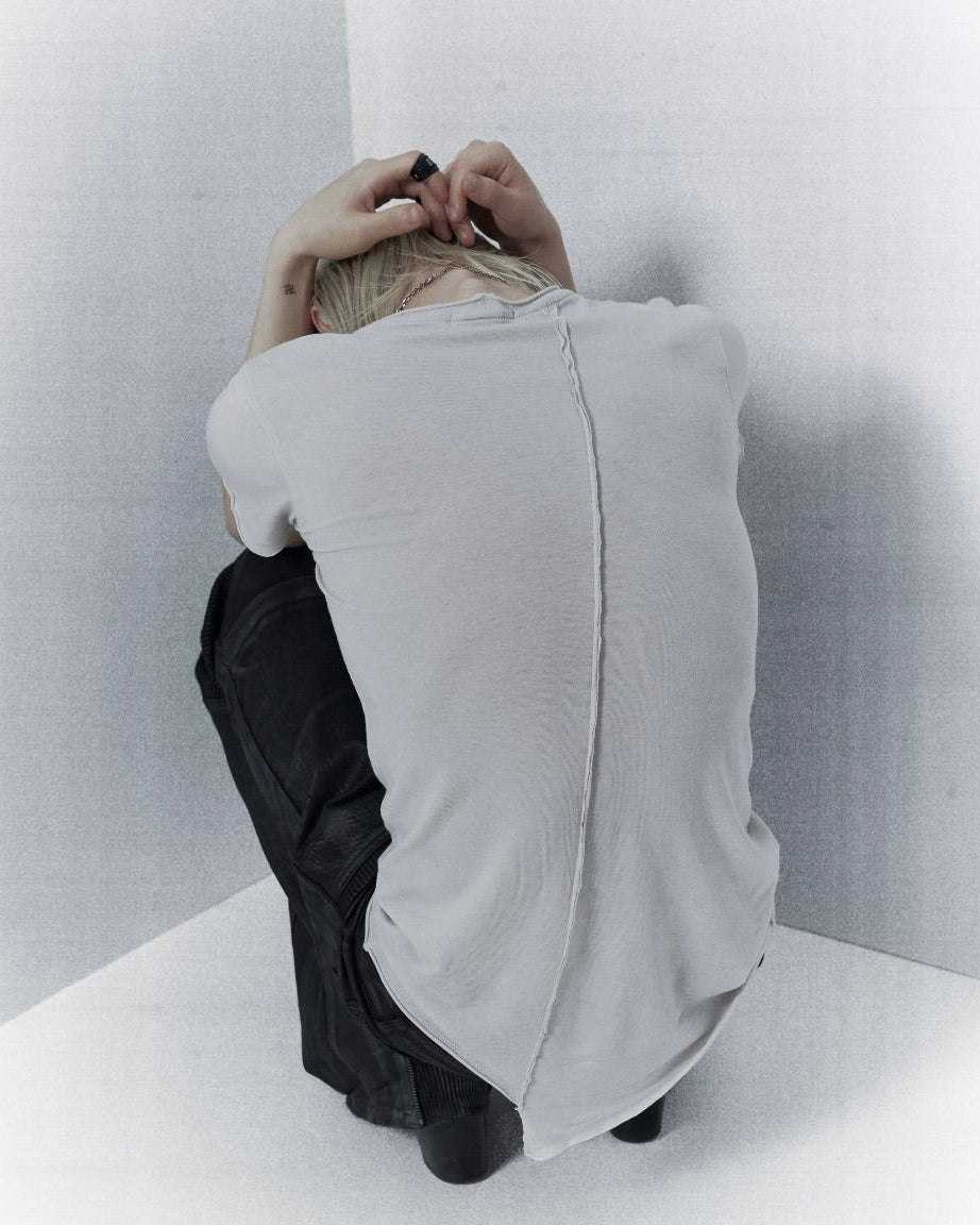 【bonienkiye】Faded Seam Tee
