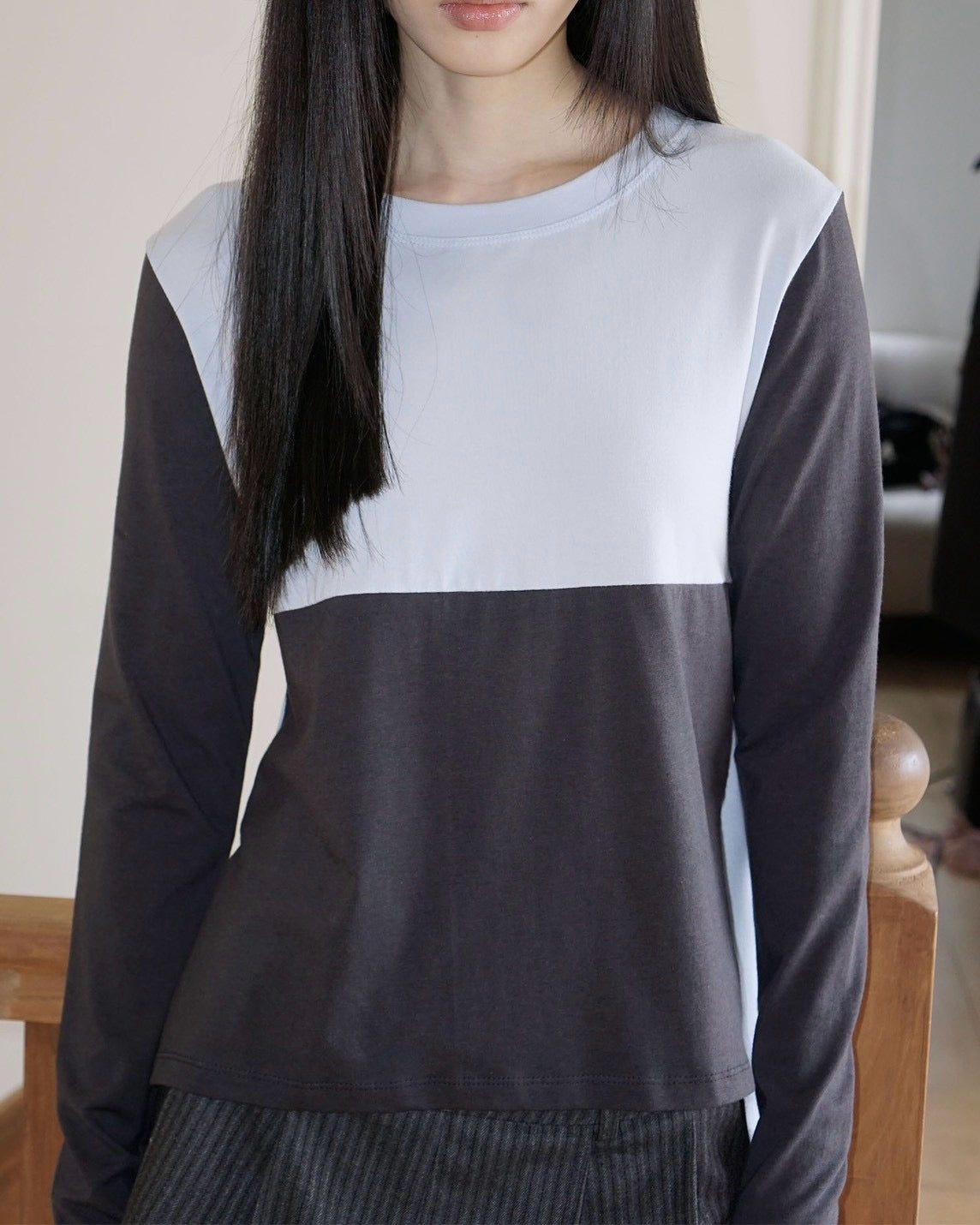 【Uglyshadow】BACK RIBBON T-SHIRT
