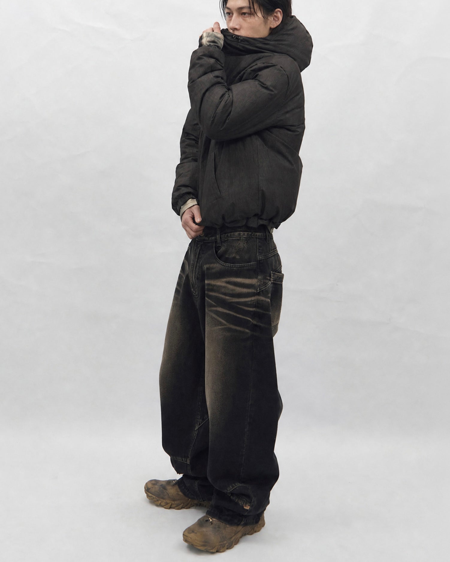 【BLR BLUER】Edge-Weighted Pants