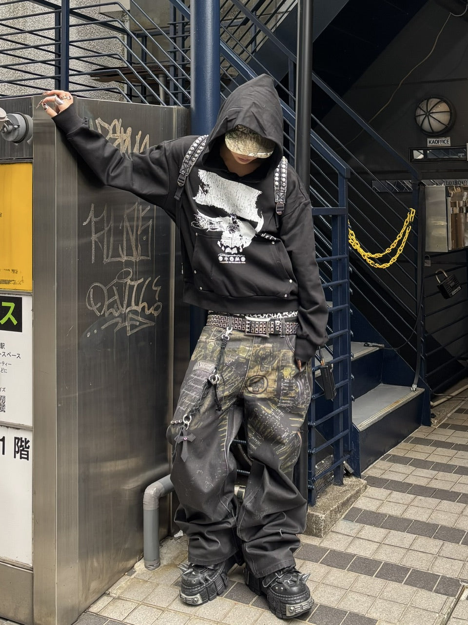 国際配送【Never mind the XU】Rivet eyelet biker belt