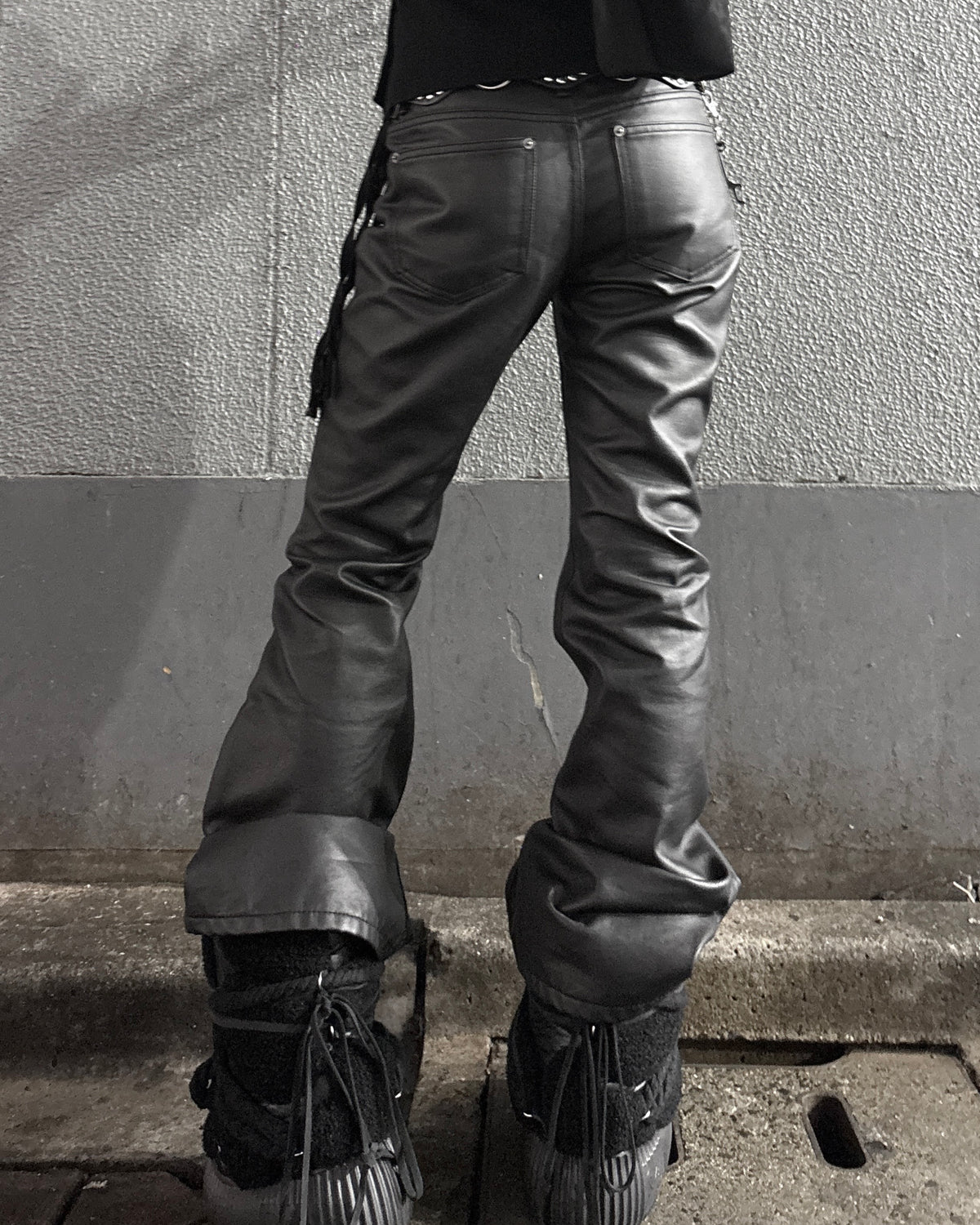 受注制【nmtc+】Glossy Flare Denim