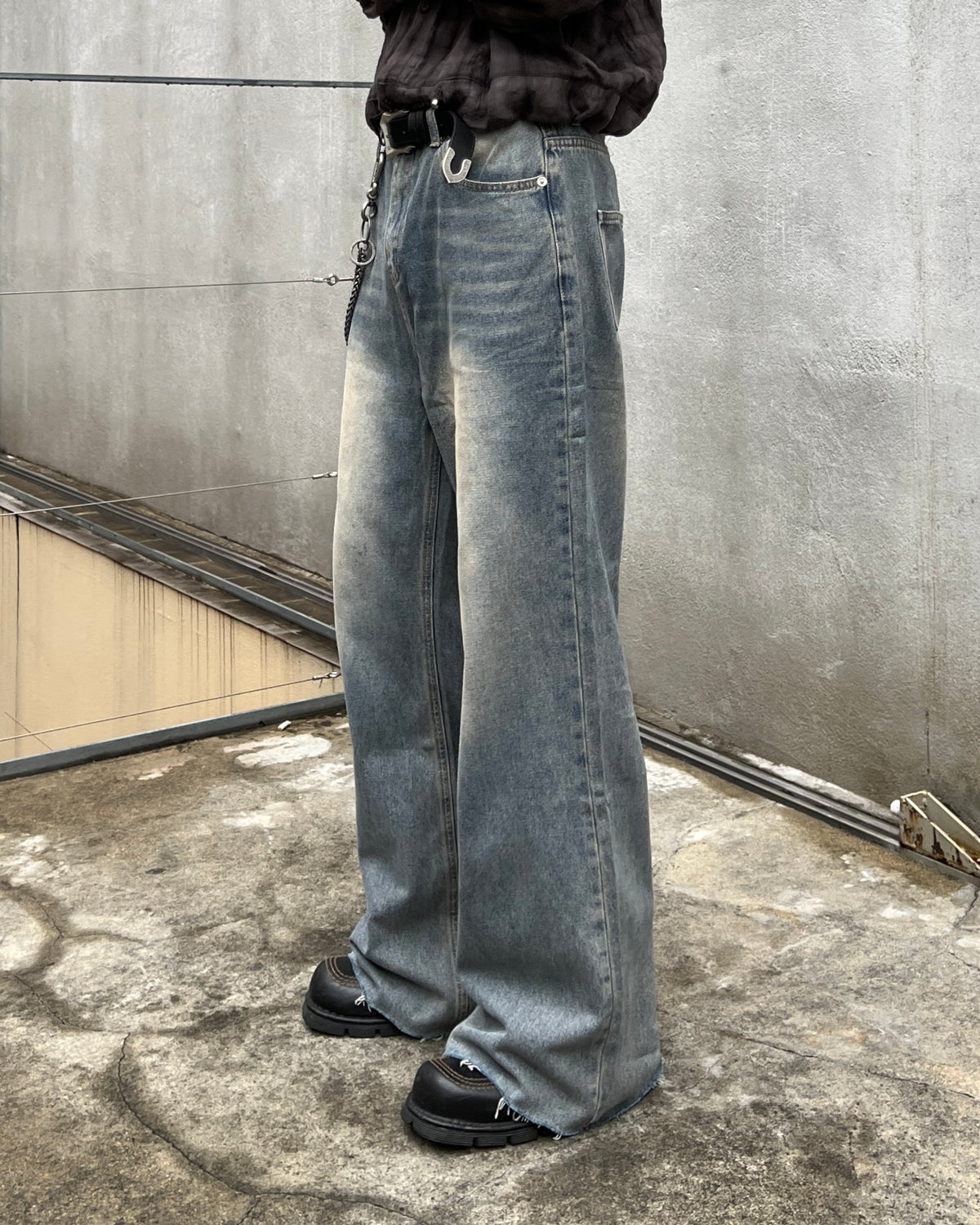 大阪店WEB限定受注制【Chikashitsu +】cutting bootcut denim pants (2color)
