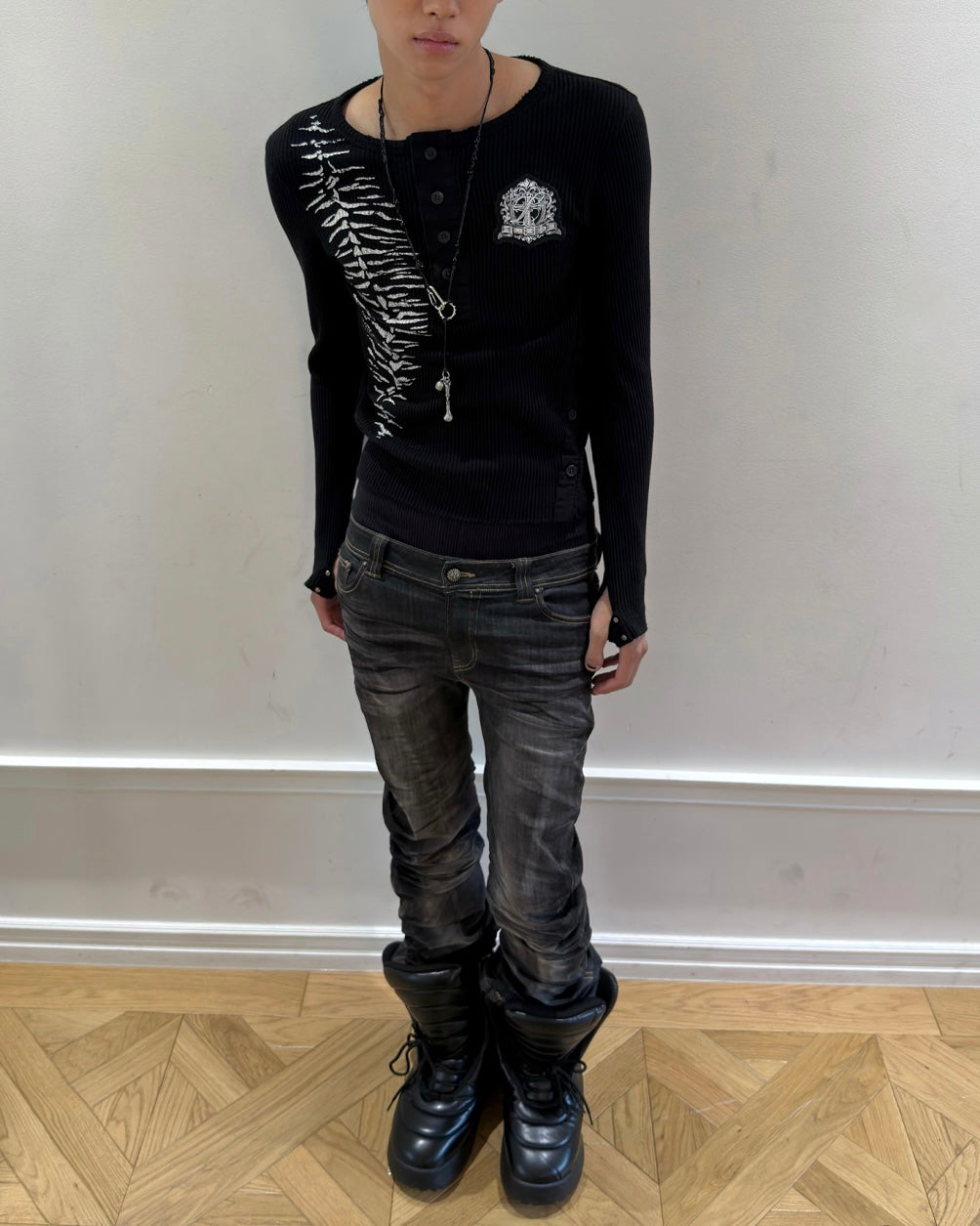 【LECYTO】Glitch Washed Curved Denim Pants