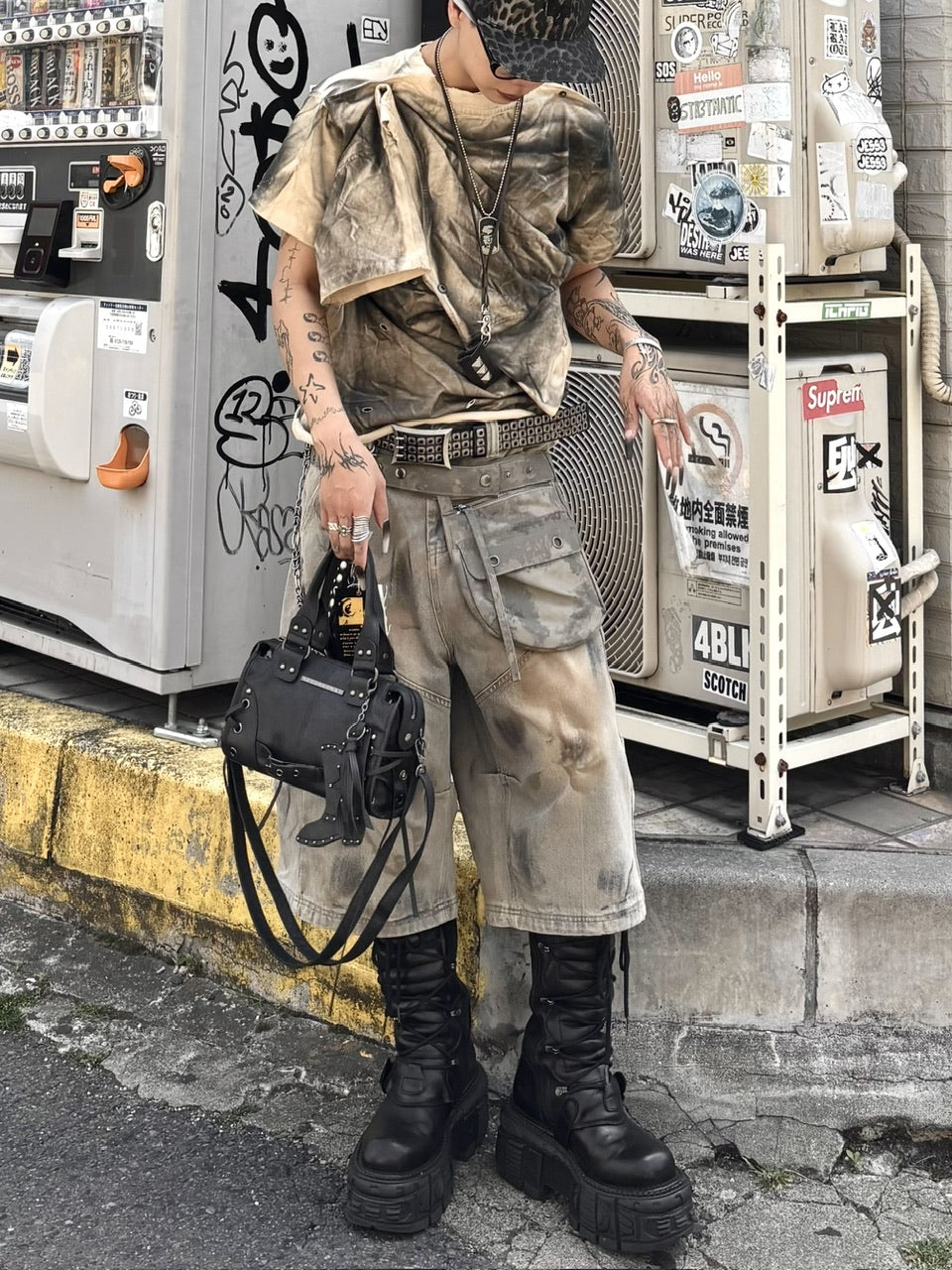 国際配送【Never mind the XU】vintage wash buggy half pants