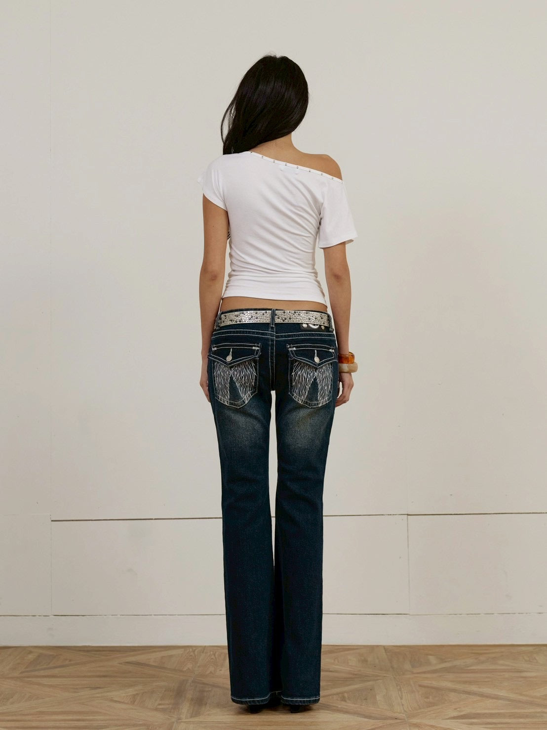 【EYEER】Hotfix One Shoulder Short Sleeve Top