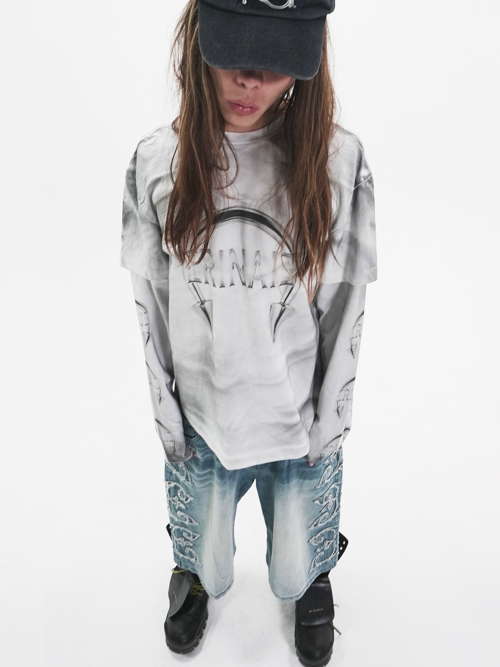 【E RIN AI E】PIERCED RUST DOUBLE LONG SLEEVE T