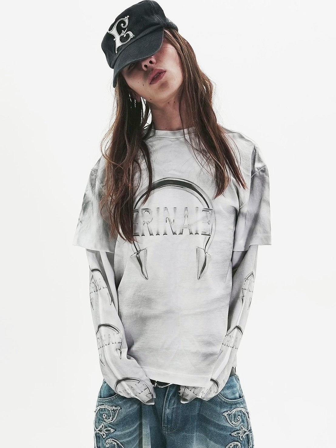 【E RIN AI E】PIERCED RUST DOUBLE LONG SLEEVE T