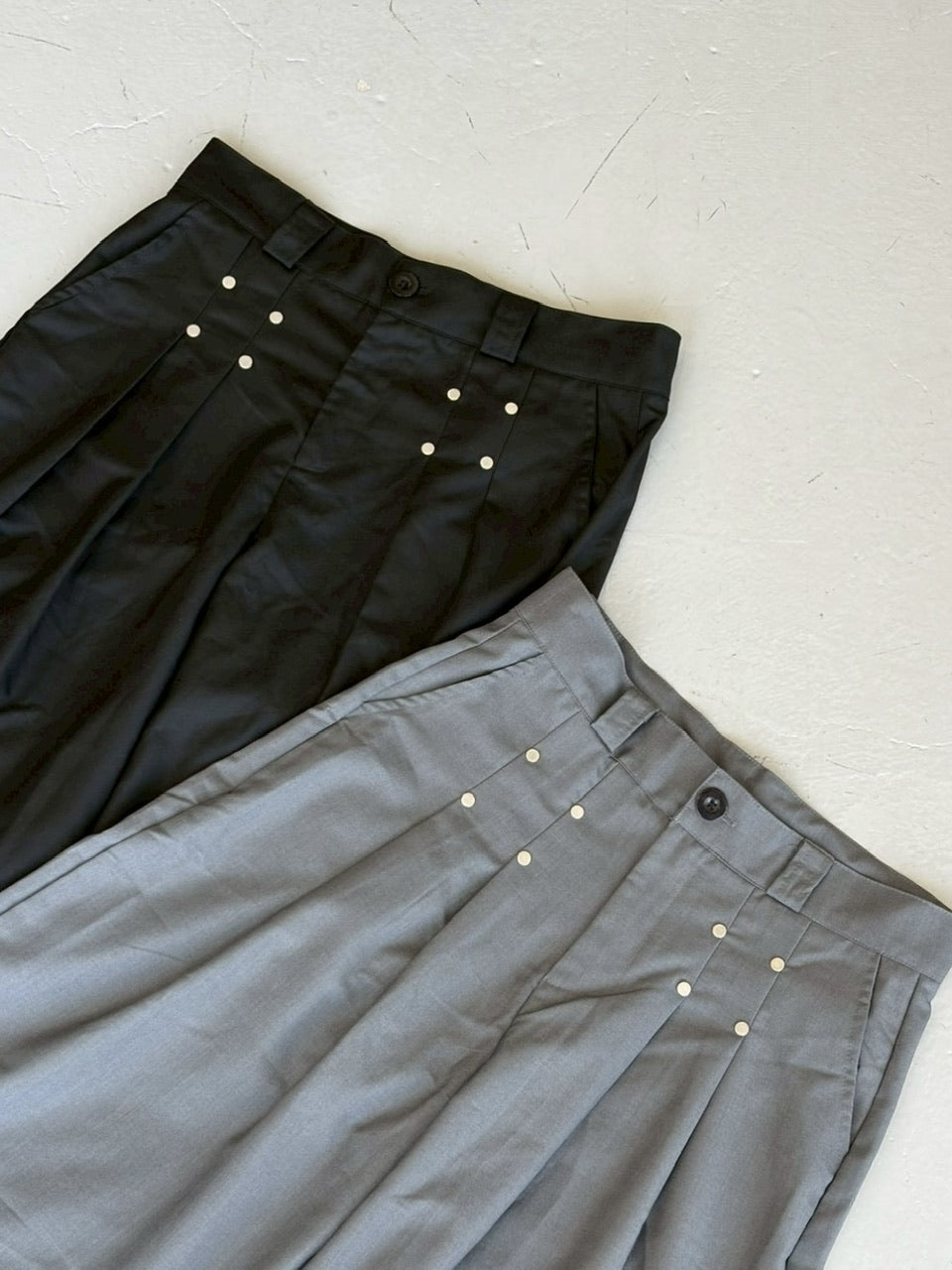 国際配送【LUV CODE】rivet bermuda pants (2color)
