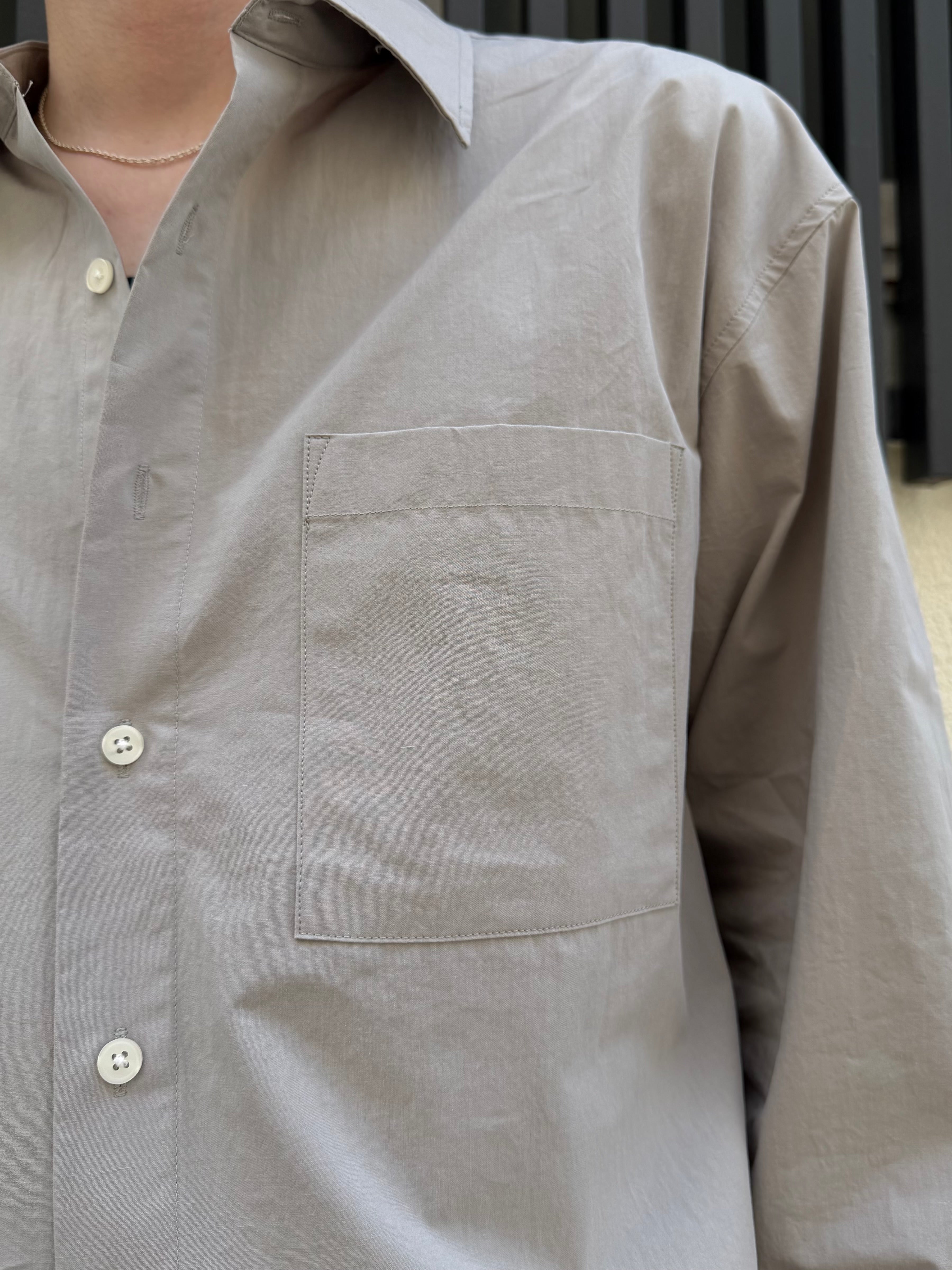 東京店WEB限定受注制【Chikashitsu +】soft touch cropped shirt (3color)