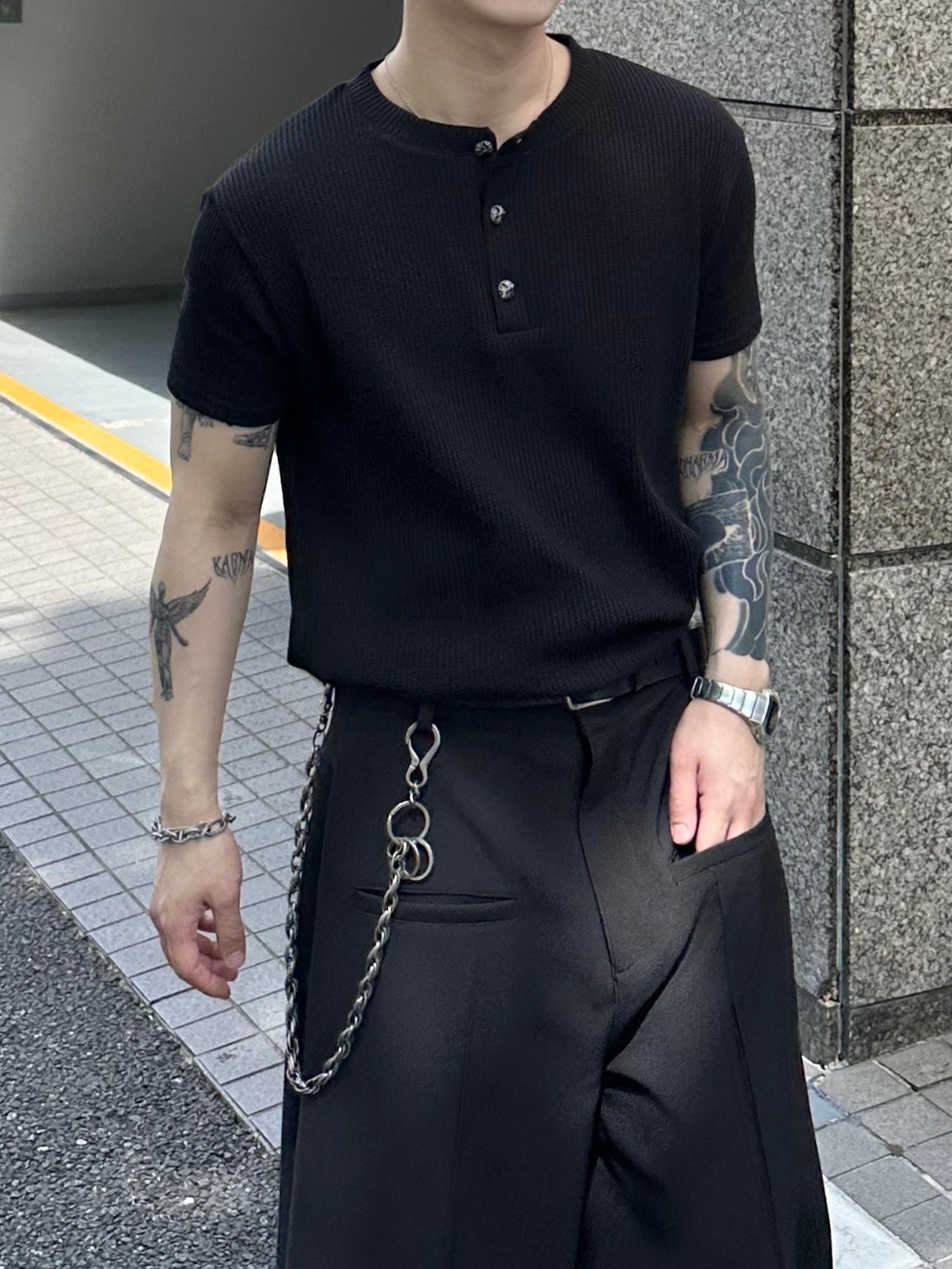 大阪店WEB限定受注制【Chikashitsu + 】button point henley neck t-shirt (3color)