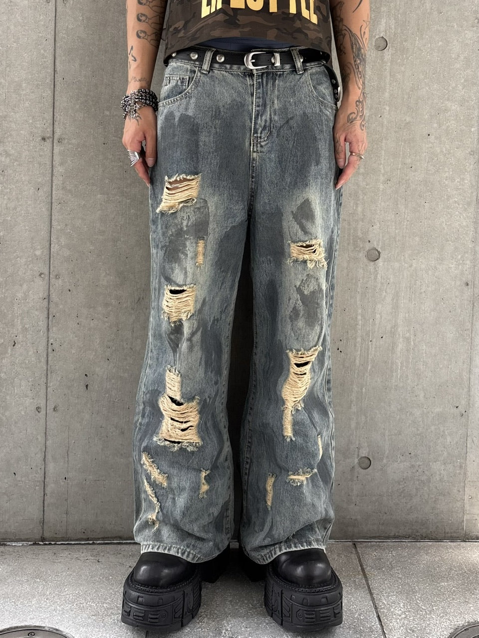 【Never mind the XU】paint damage denim pants (2color)