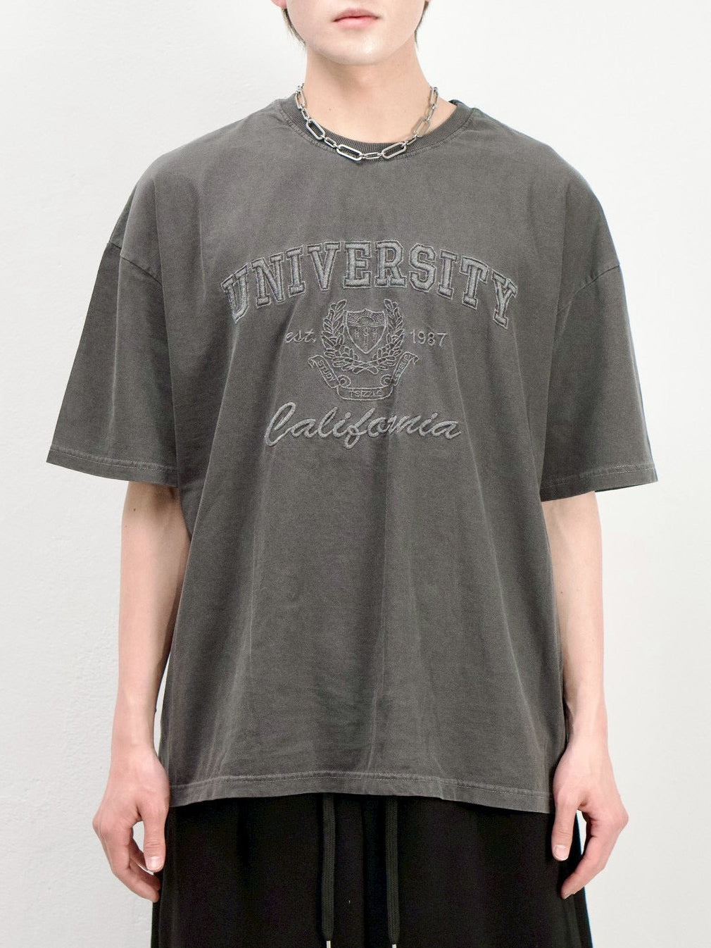 受注制【Chikashitsu +】pigment university t-shirt (3color)